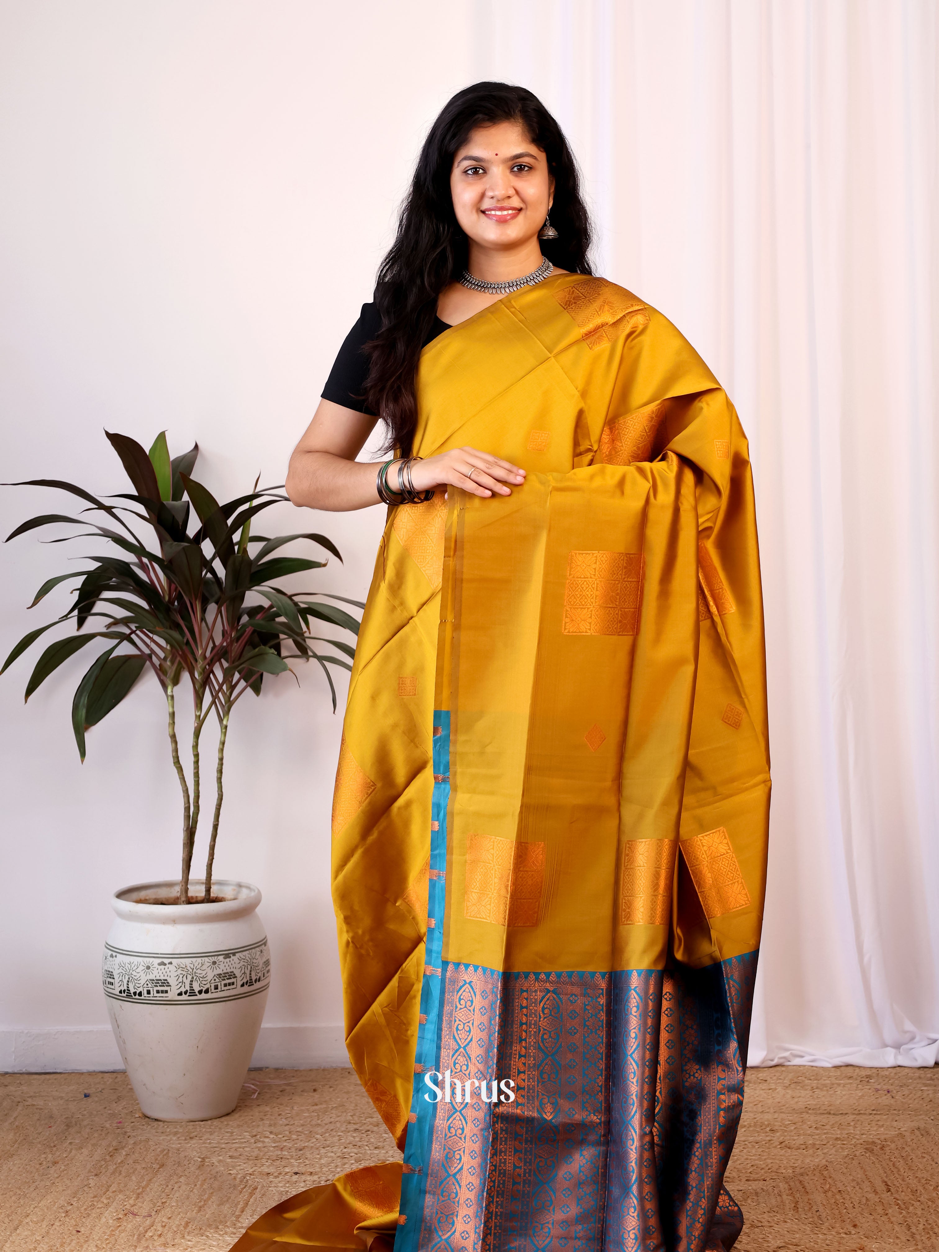 CIS24119 - Semi Softsilk Saree - Shop on Shrus.com
