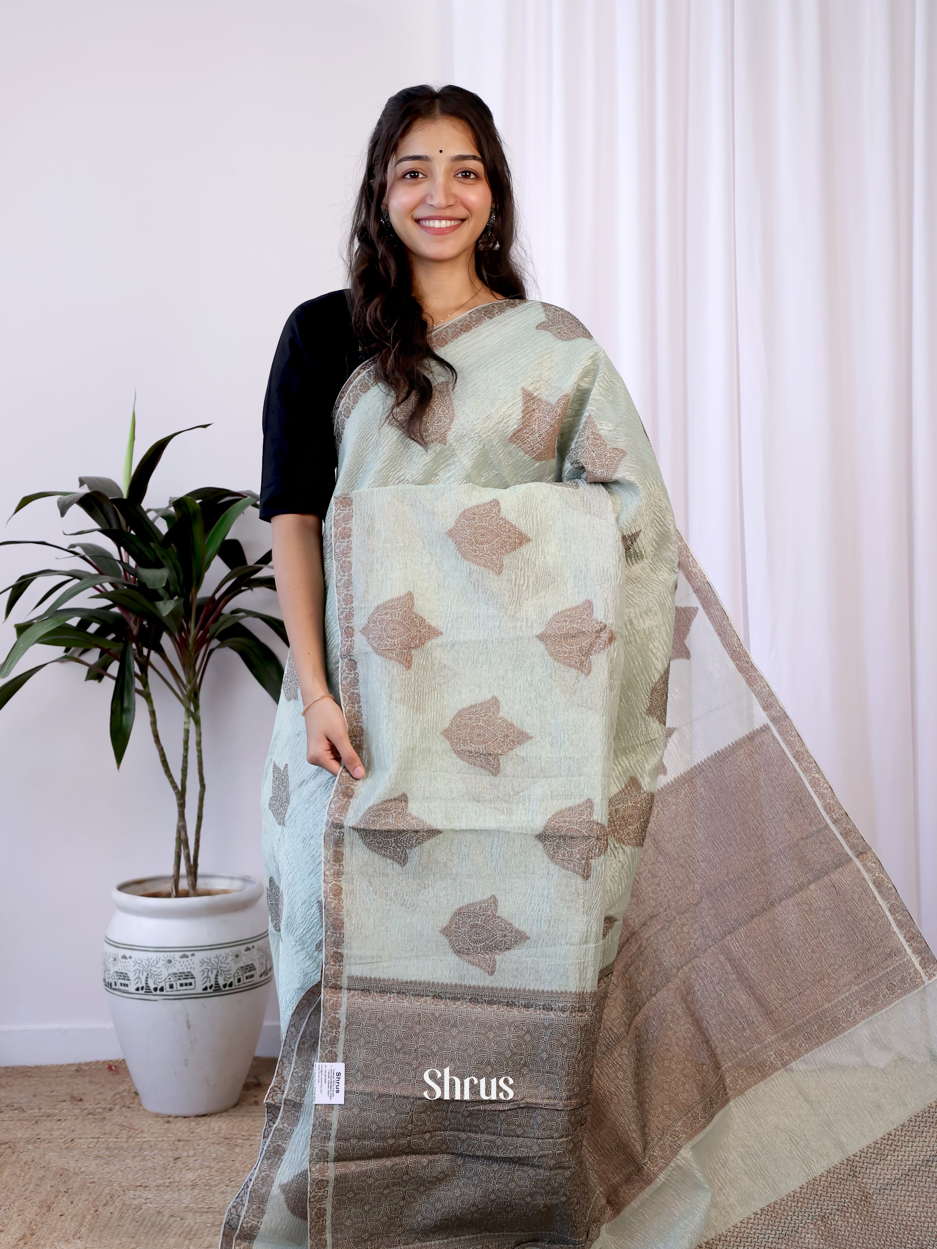 Green - Bamboo silk Saree - Shop on Shrus.com