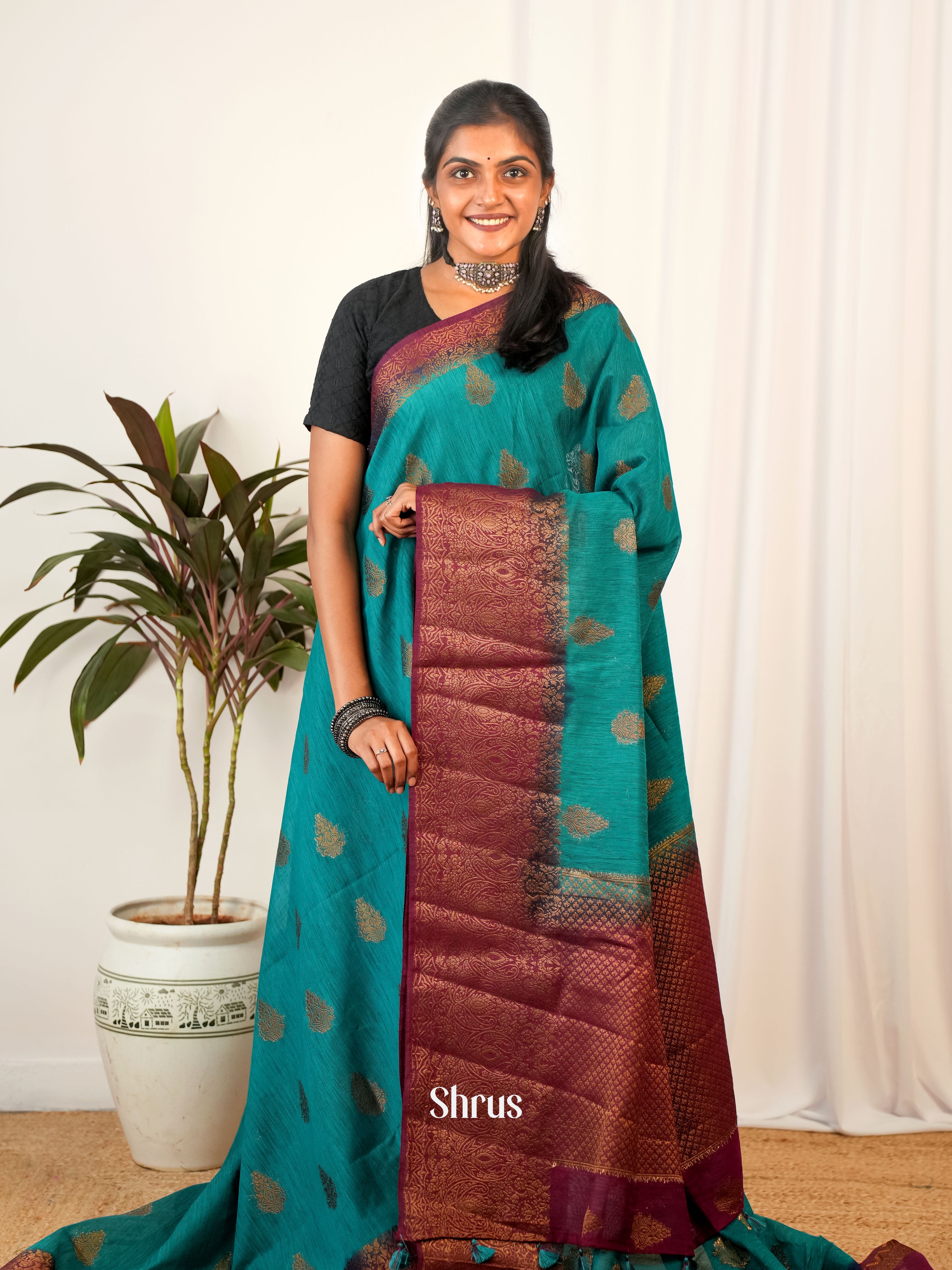 Green & Maroon - Semi Jute Saree - Shop on Shrus.com