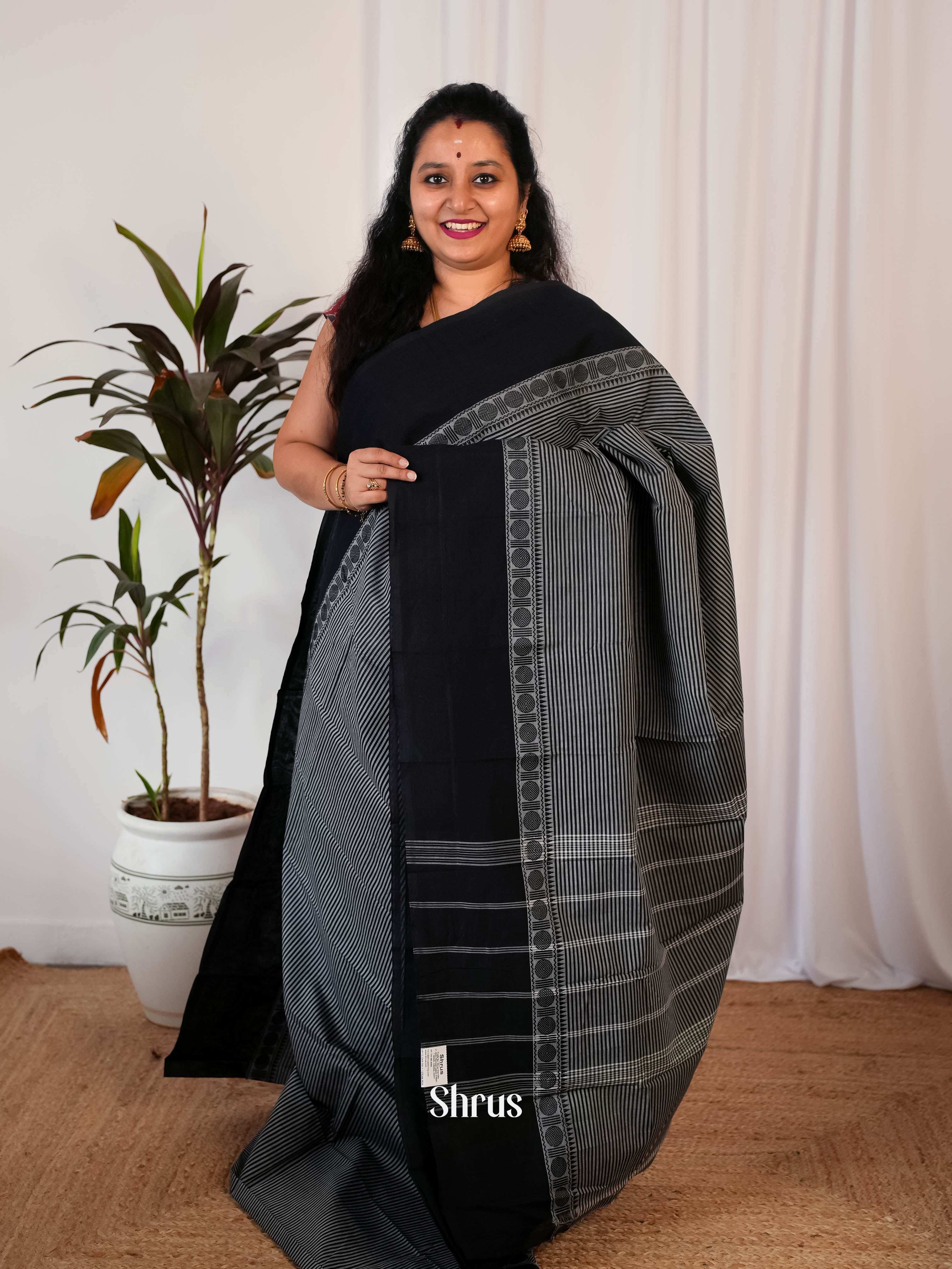 Grey & Black - Chettinad Cotton Saree - Shop on Shrus.com