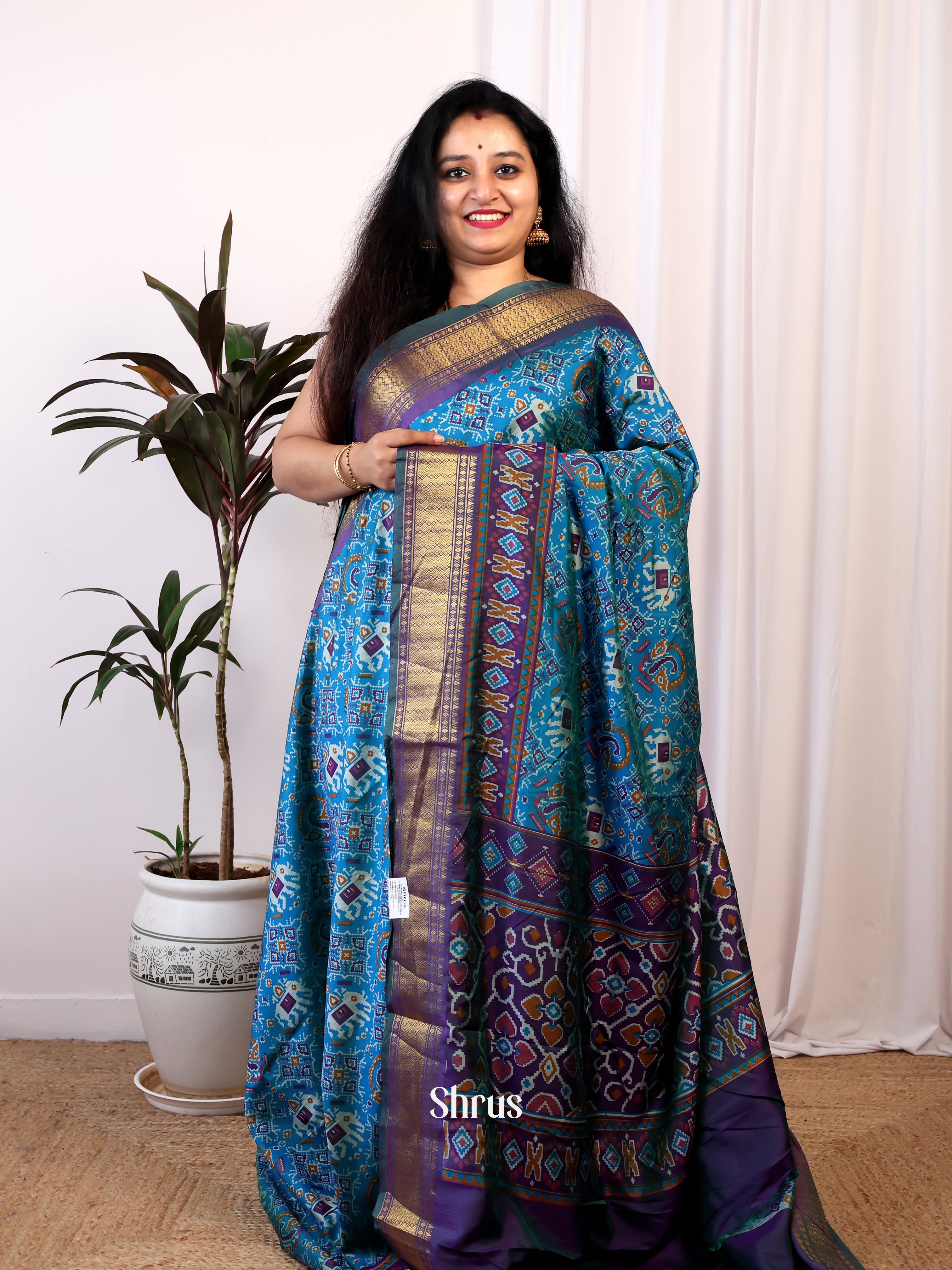 CIS25148 - Semi Patola Saree - Shop on Shrus.com