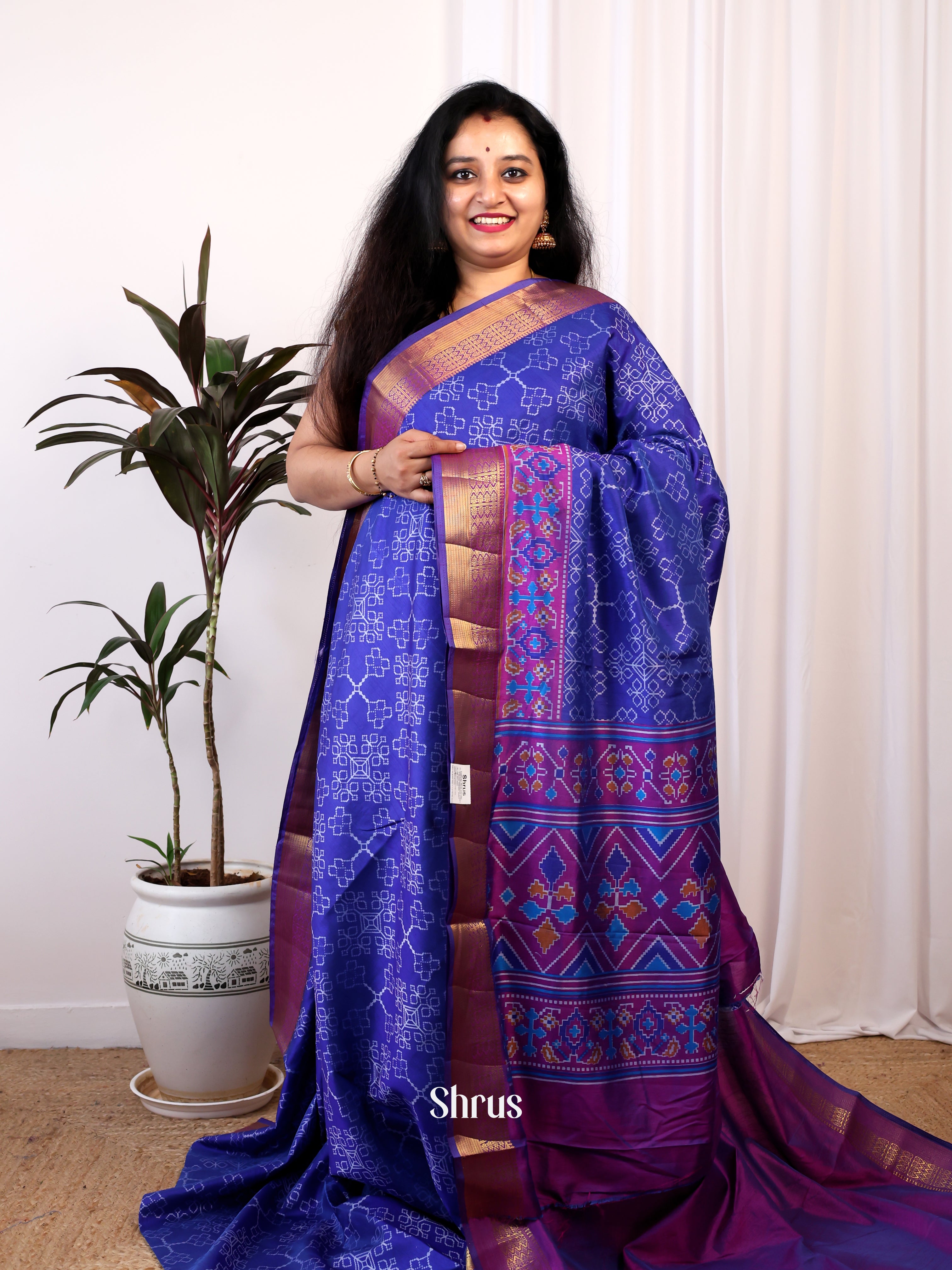 CIS25154 - Semi Patola Saree - Shop on Shrus.com
