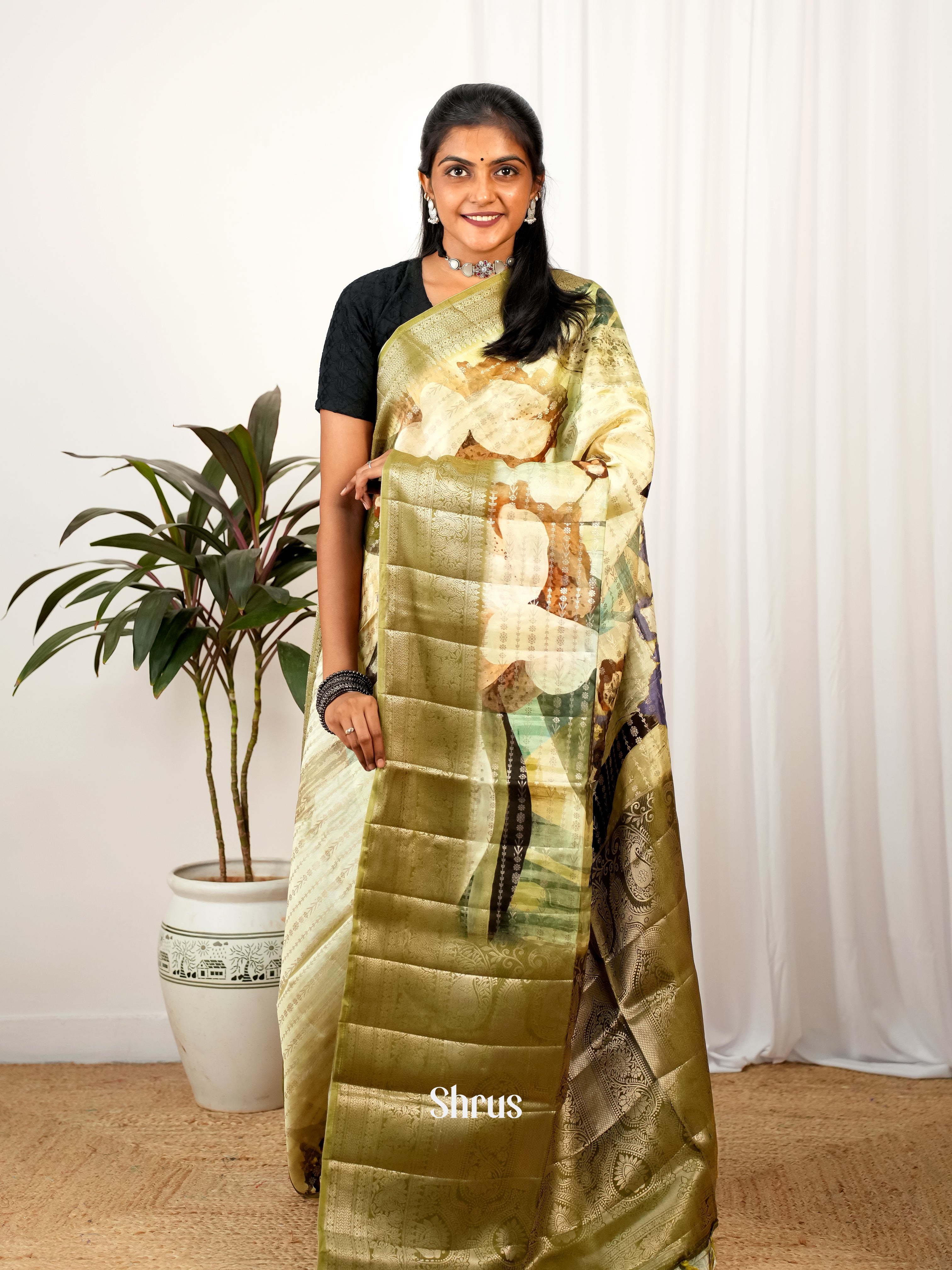 Cream & Green- Printed chanderi Saree