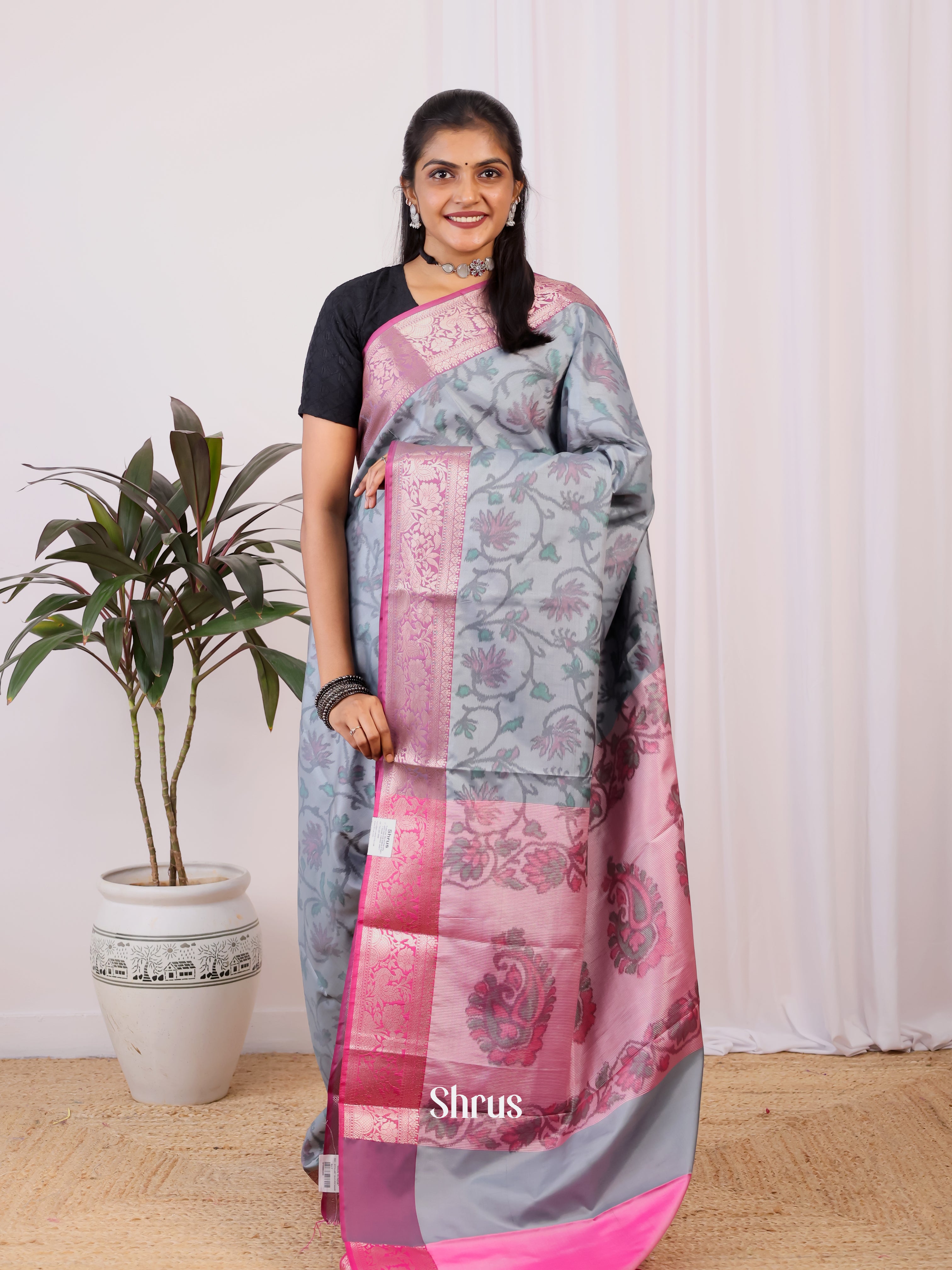 CIS27098 - Semi Ikkat Saree - Shop on Shrus.com
