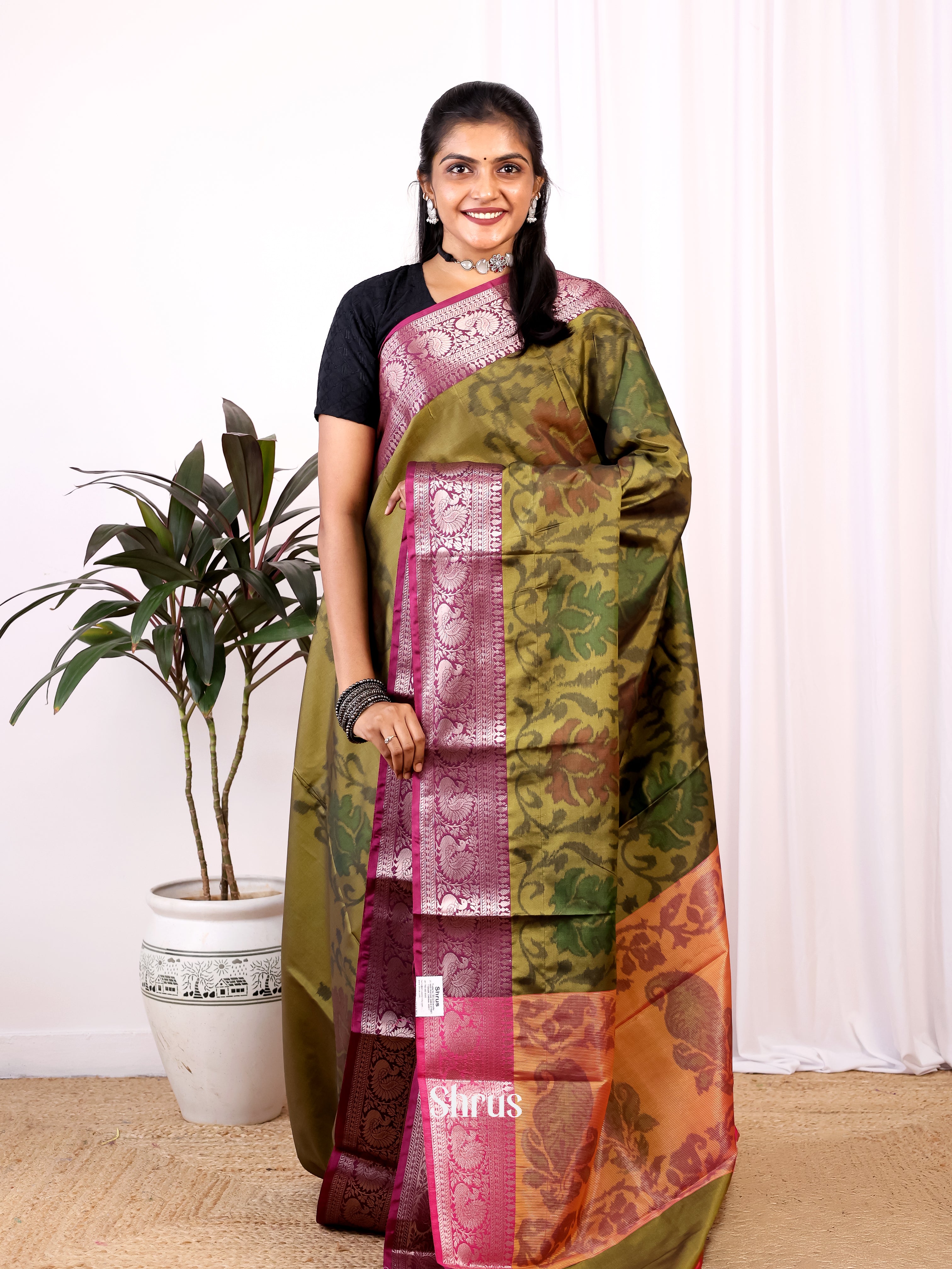CIS27108 - Semi Ikkat Saree - Shop on Shrus.com