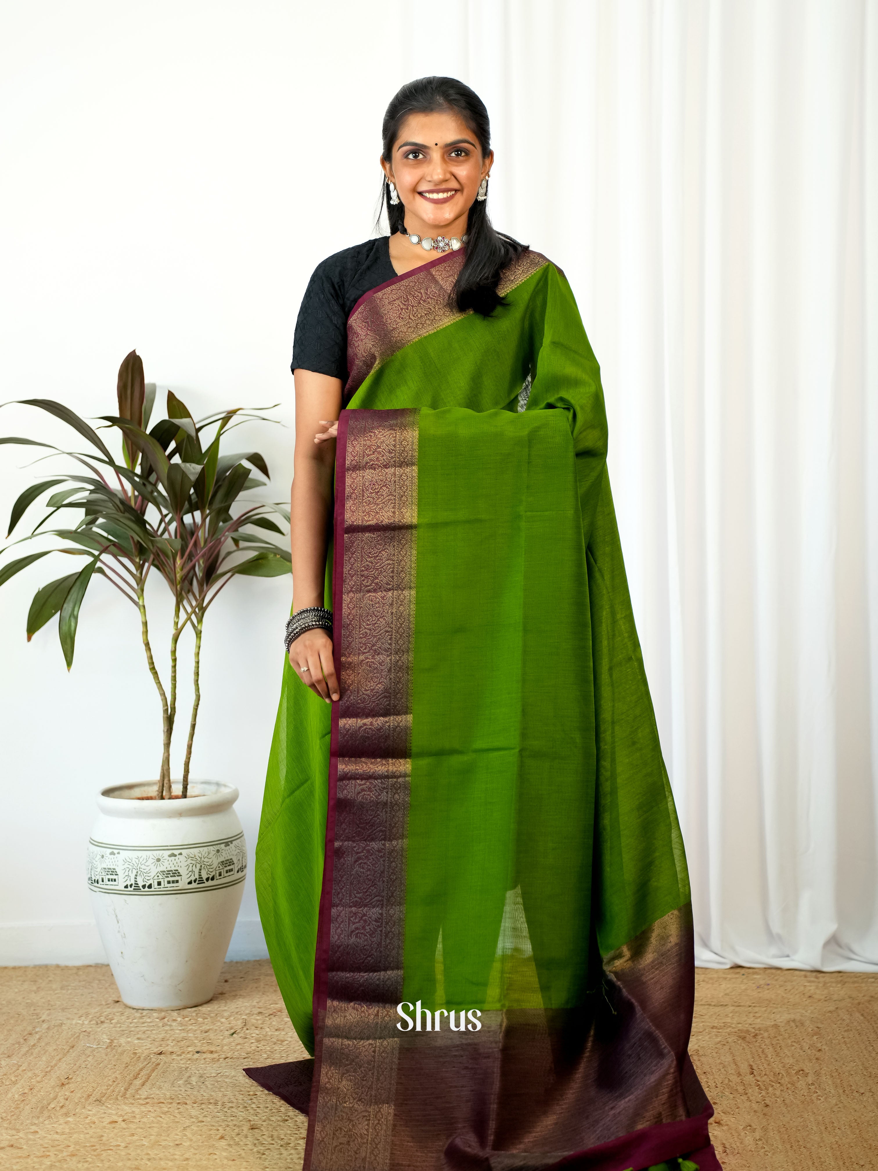 Green & Brown - Semi Jute - Shop on Shrus.com