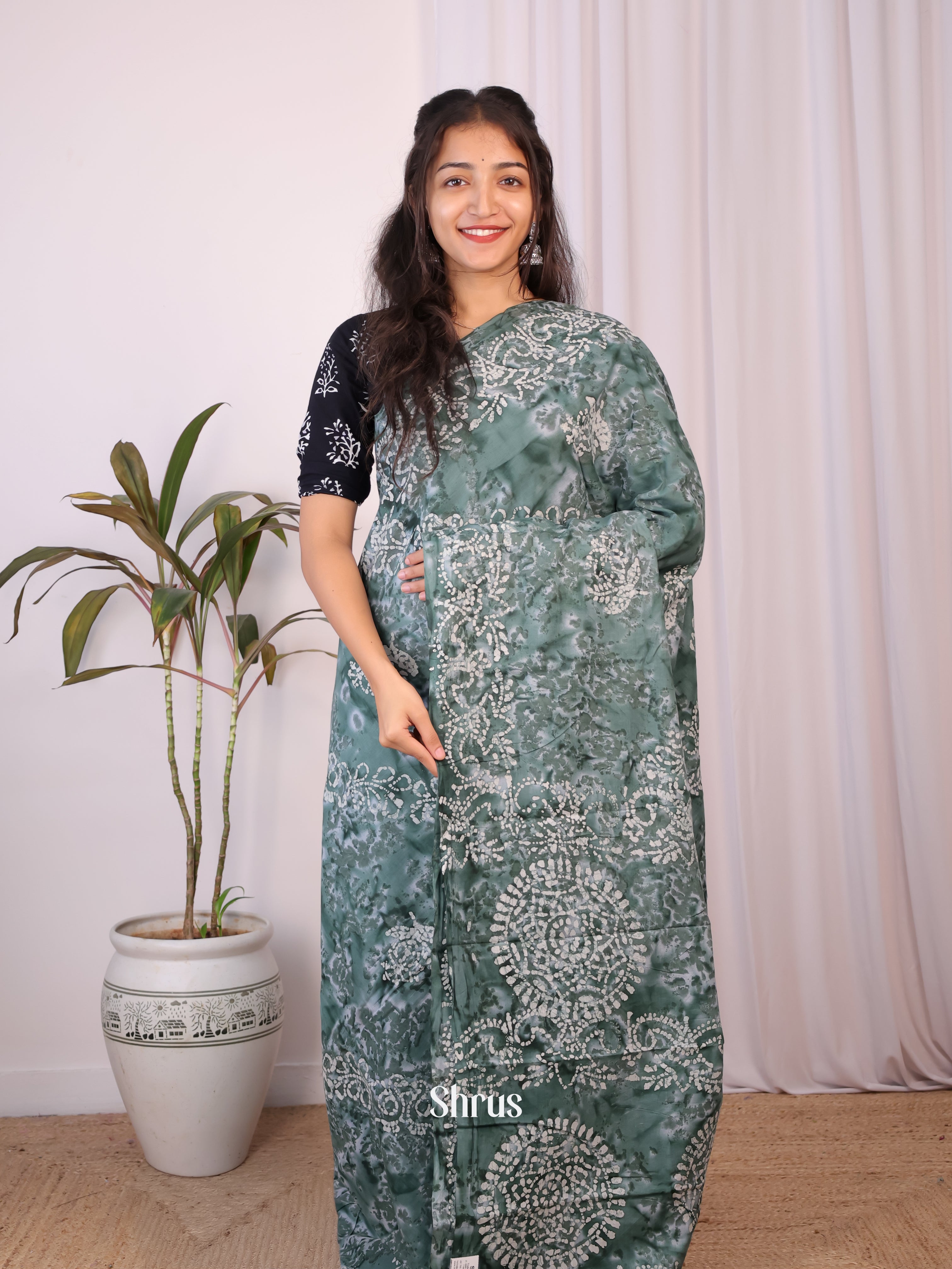 Grey Green- Cotton Saree - Shop on Shrus.com
