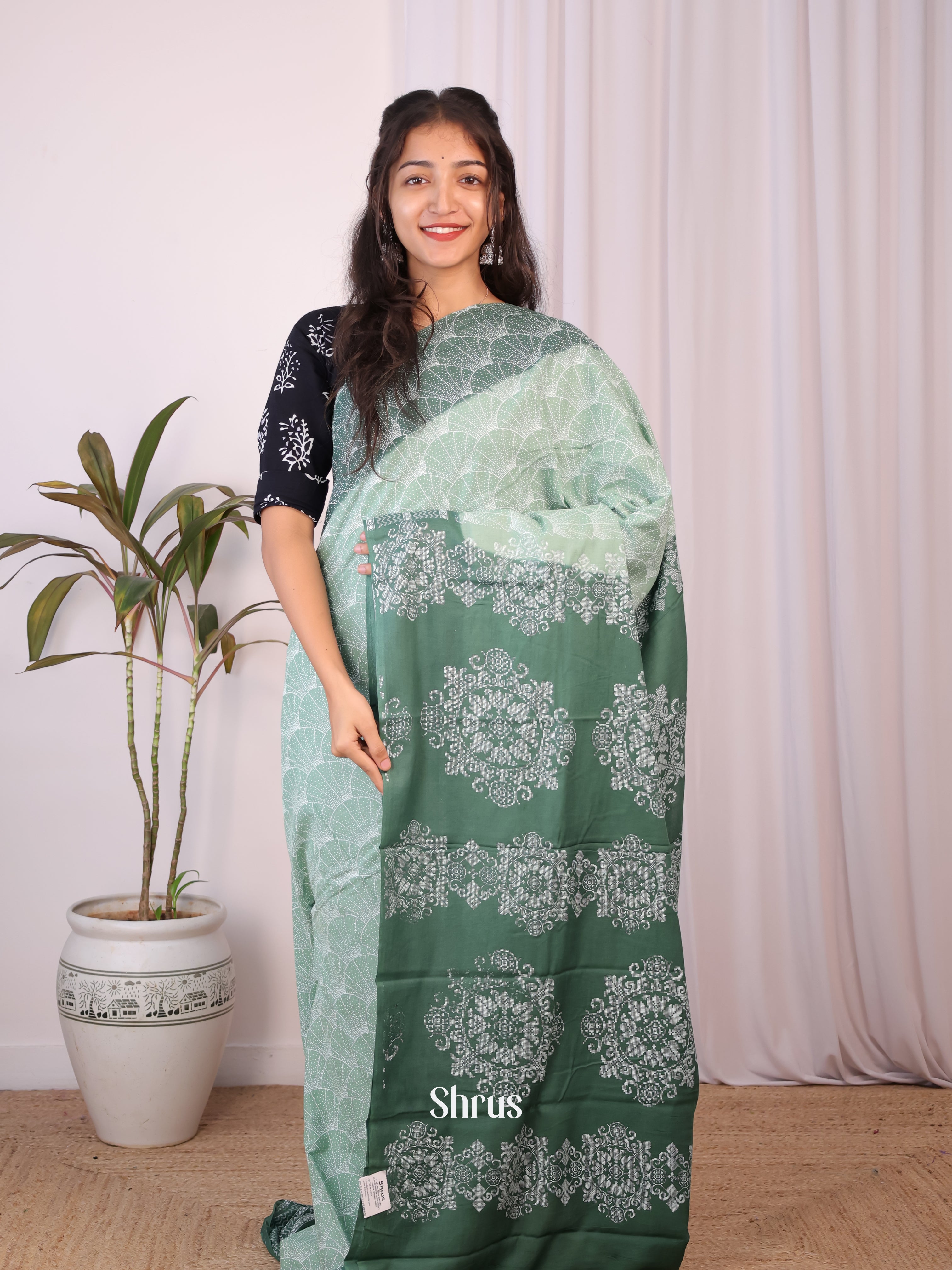 Lite & Dark Green - Cotton Saree - Shop on Shrus.com
