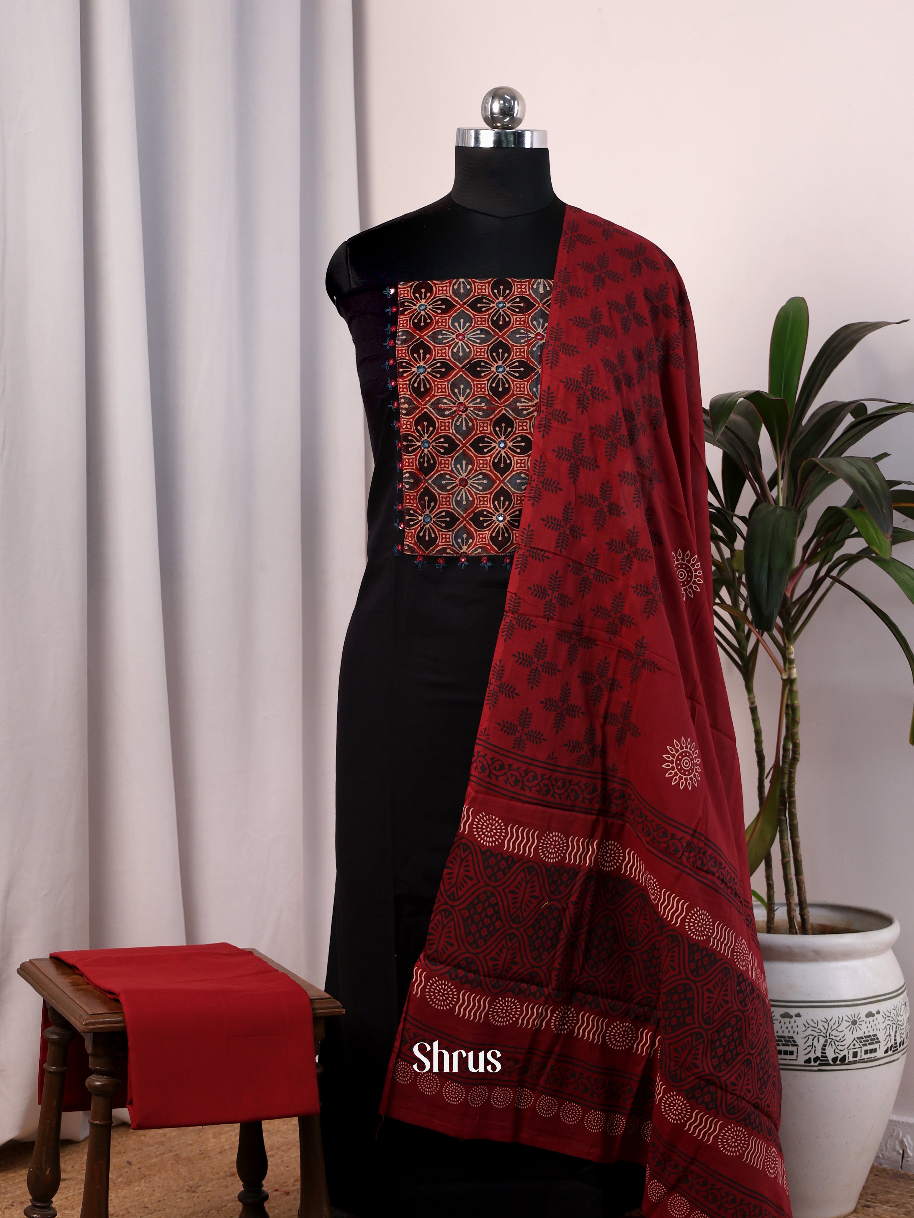 Black & Red - Cotton salwar - Shop on Shrus.com