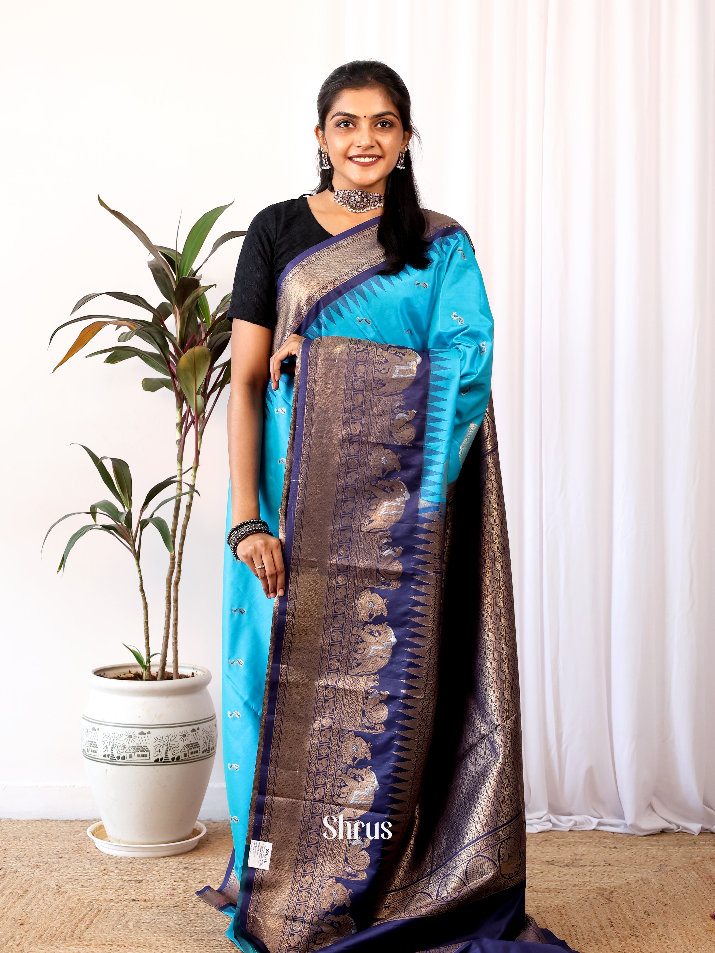 CJS02566 - Gadwal halfpure Saree - Shop on Shrus.com