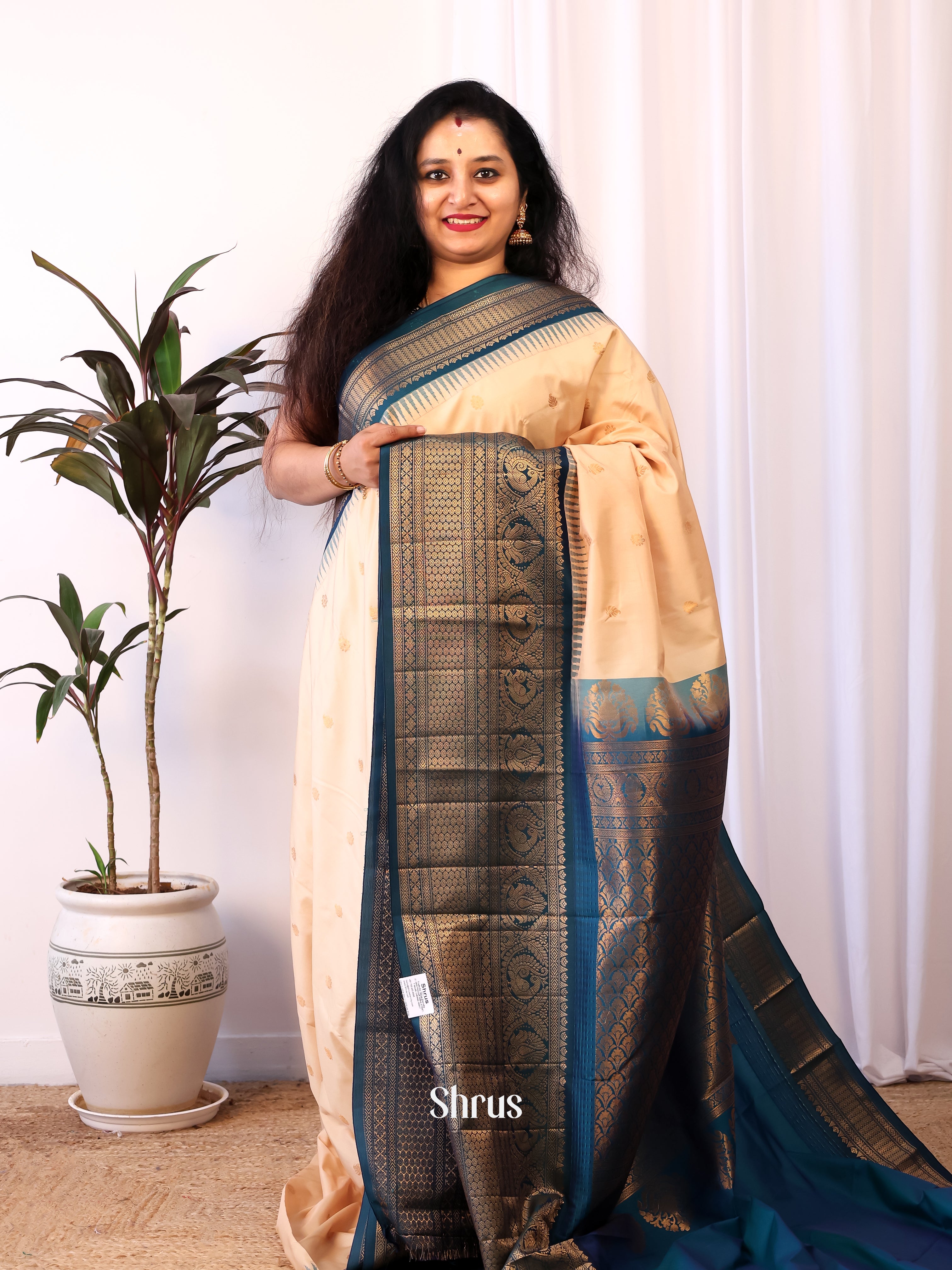Cream & Peacock Blue - Gadwal halfpure Saree - Shop on Shrus.com