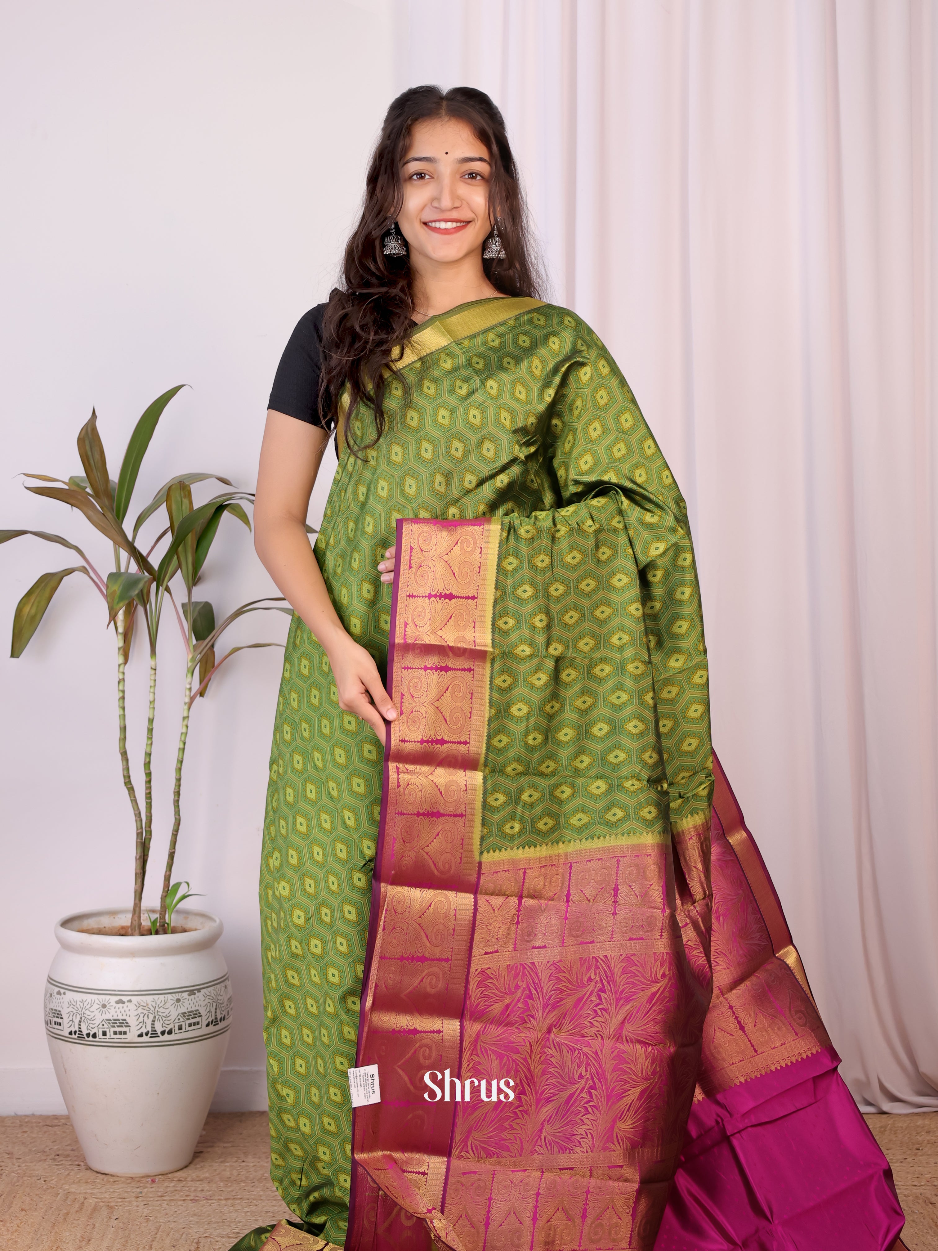 Green & Majenta - Printed Silk Saree - Shop on Shrus.com