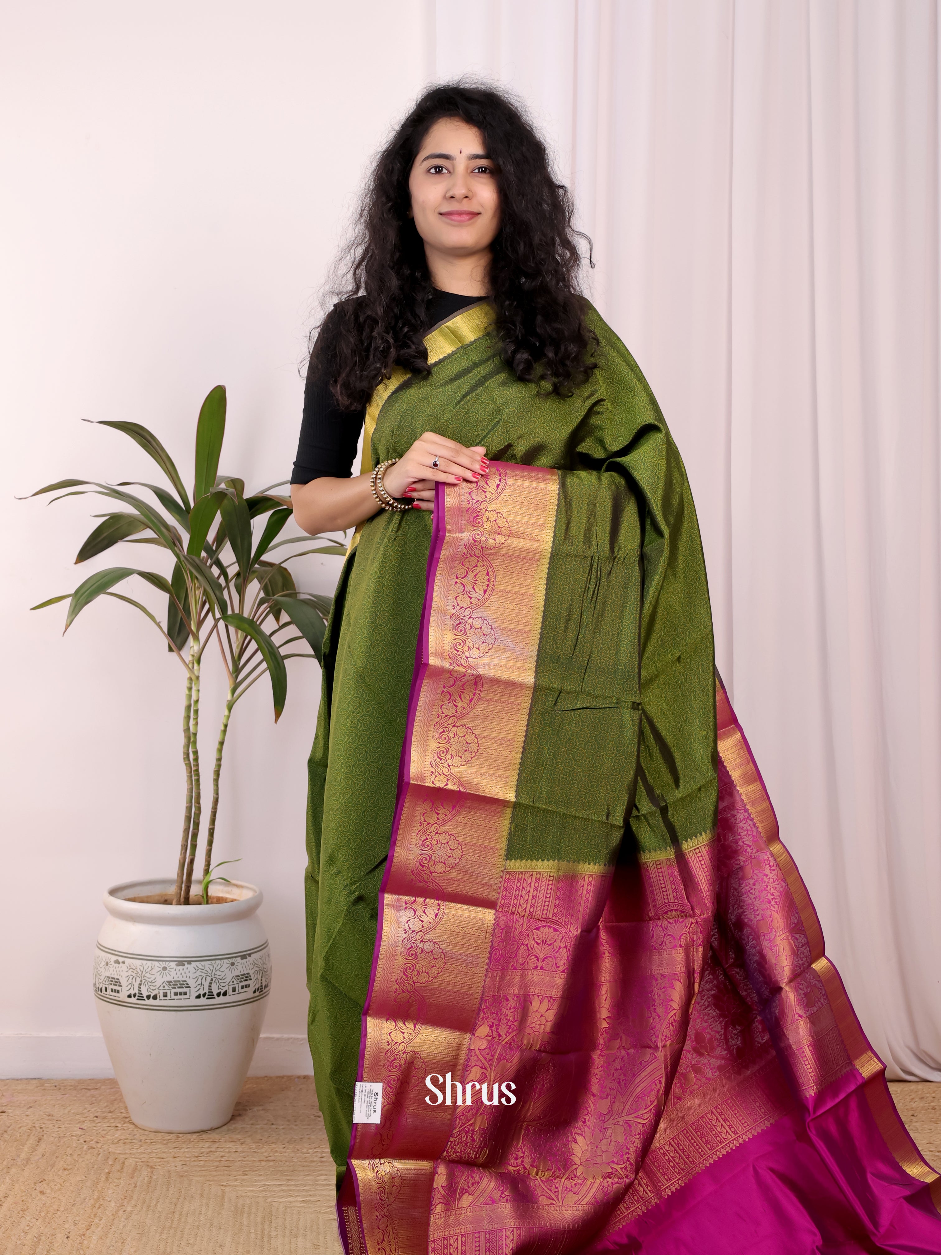 Green & Majenta - Printed Silk Saree - Shop on Shrus.com