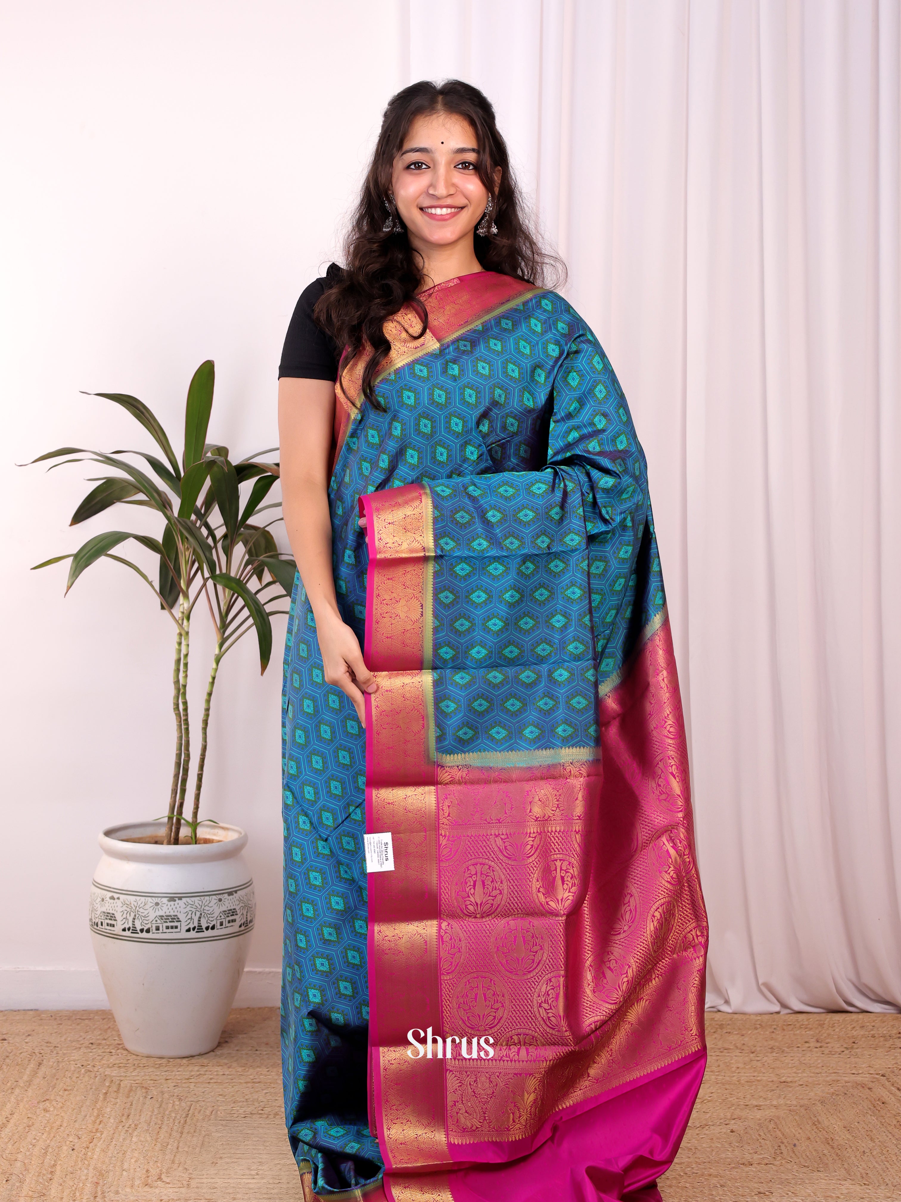 Blue & Majenta- Printed Silk Saree - Shop on Shrus.com