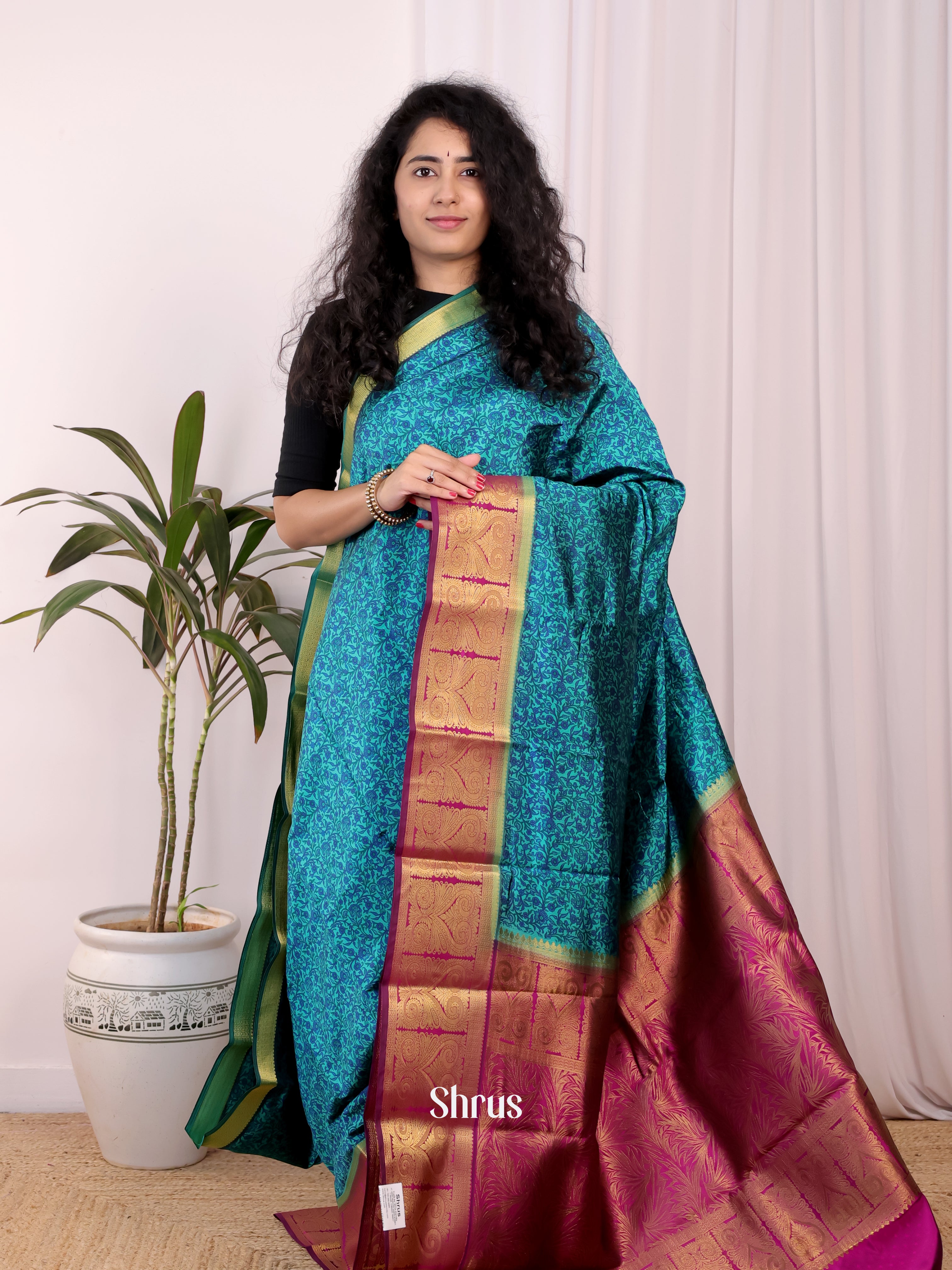 Blue & Majenta- Printed Silk Saree - Shop on Shrus.com