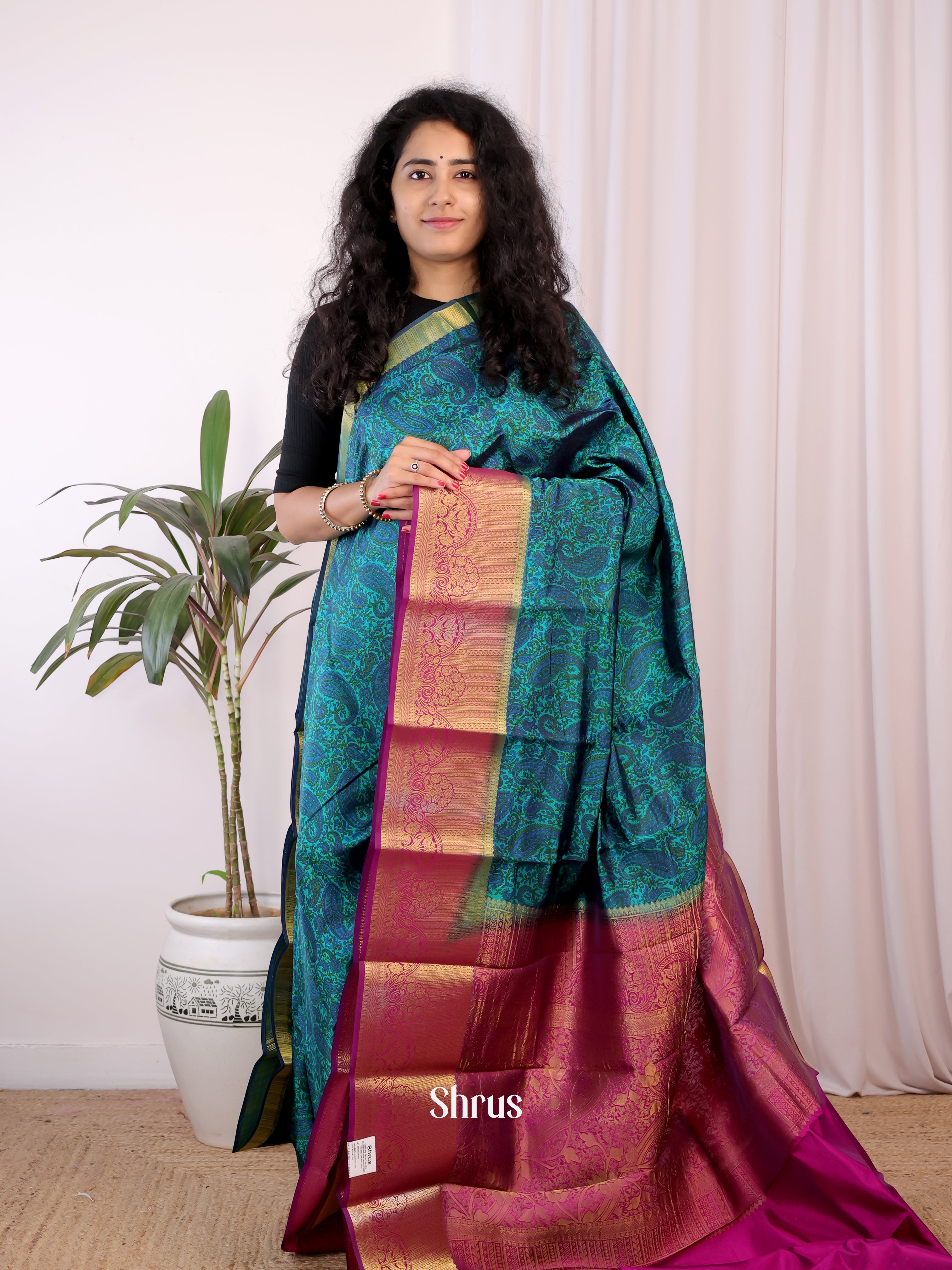 Blue & Majenta- Printed Silk Saree - Shop on Shrus.com