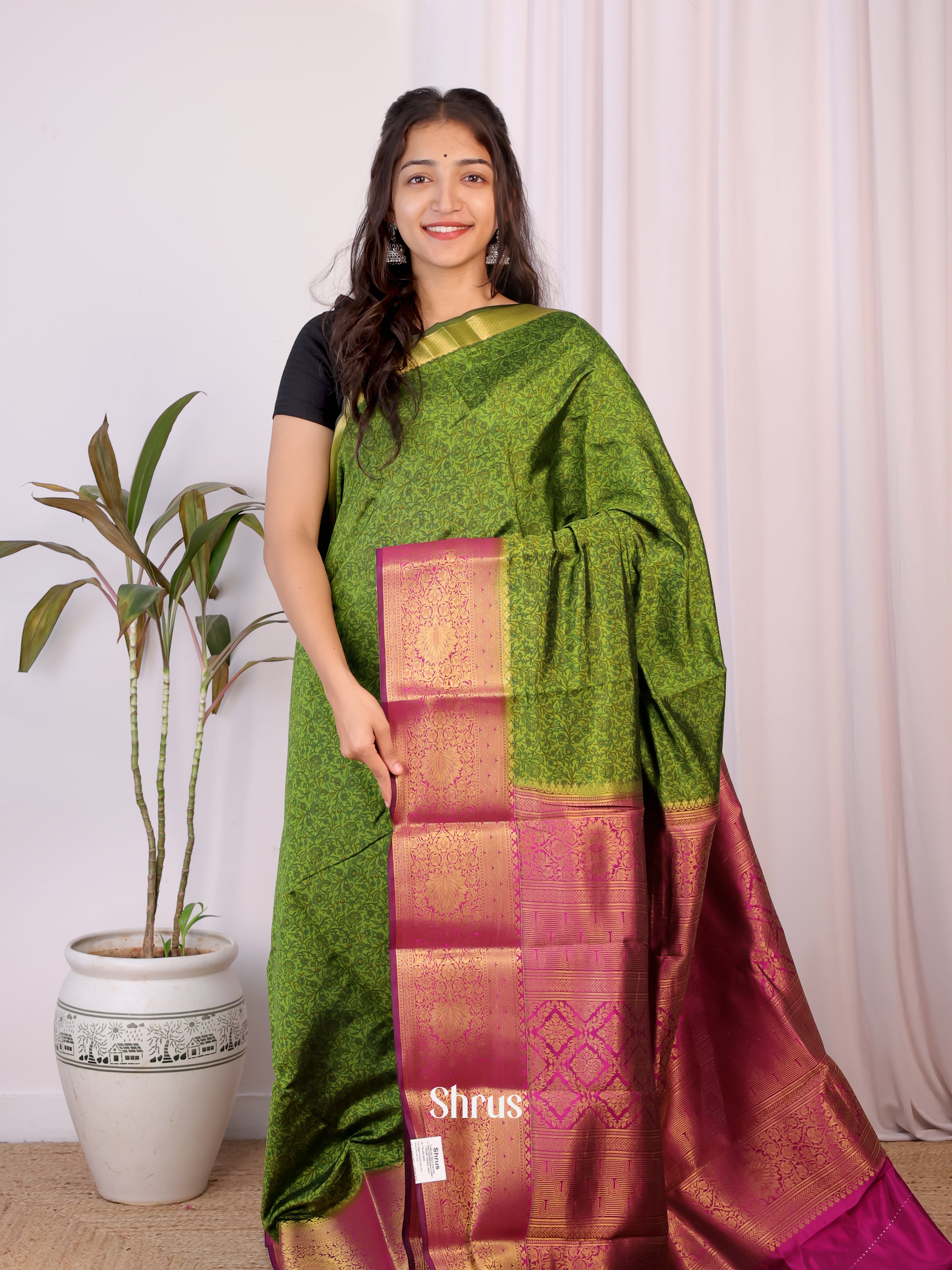 Green & Majenta - Printed Silk Saree - Shop on Shrus.com