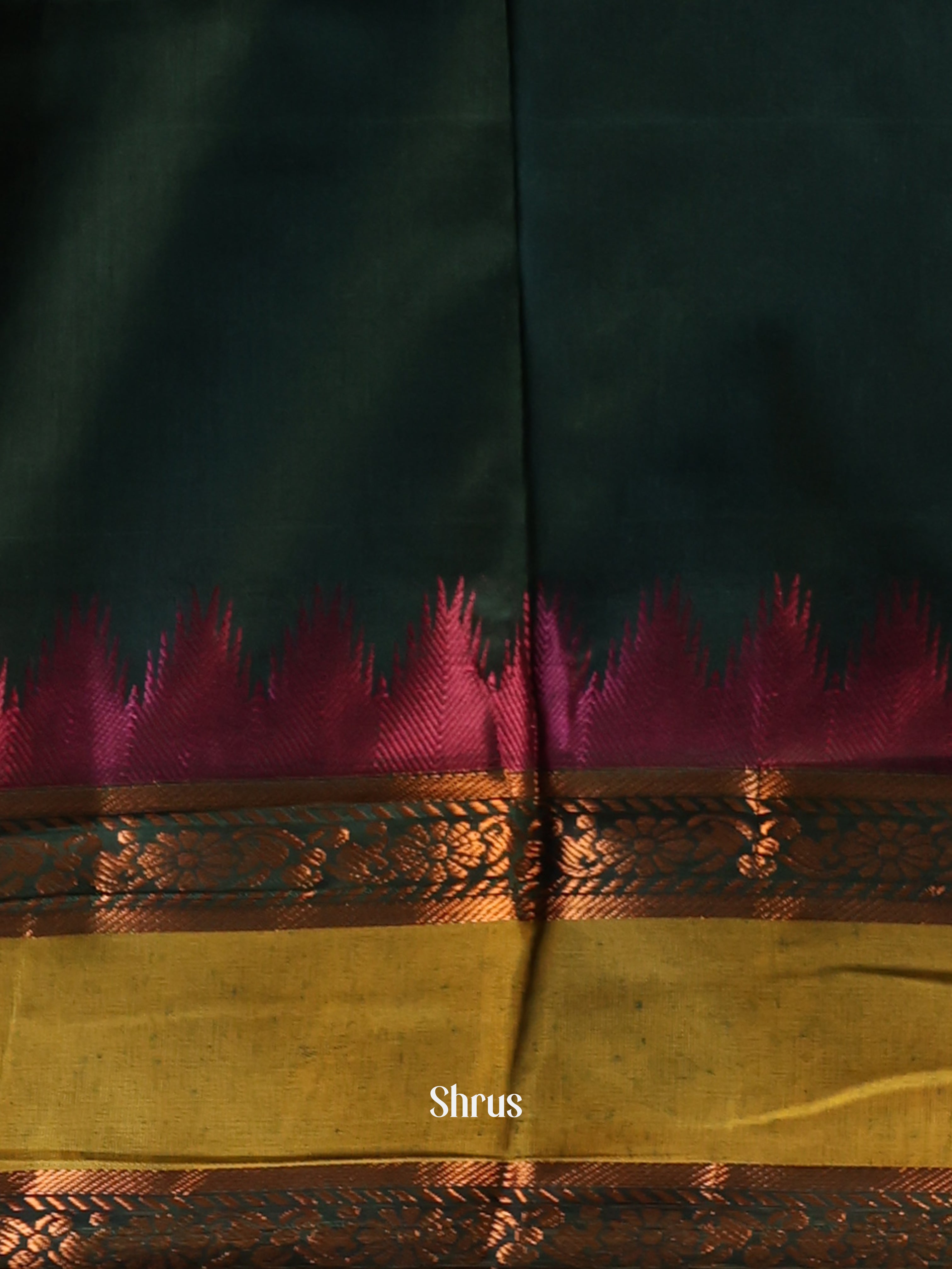 Exquisite Brick Kalyani Cotton Saree With Green Rettapet Border With Copper Zari - Shop on Shrus.com