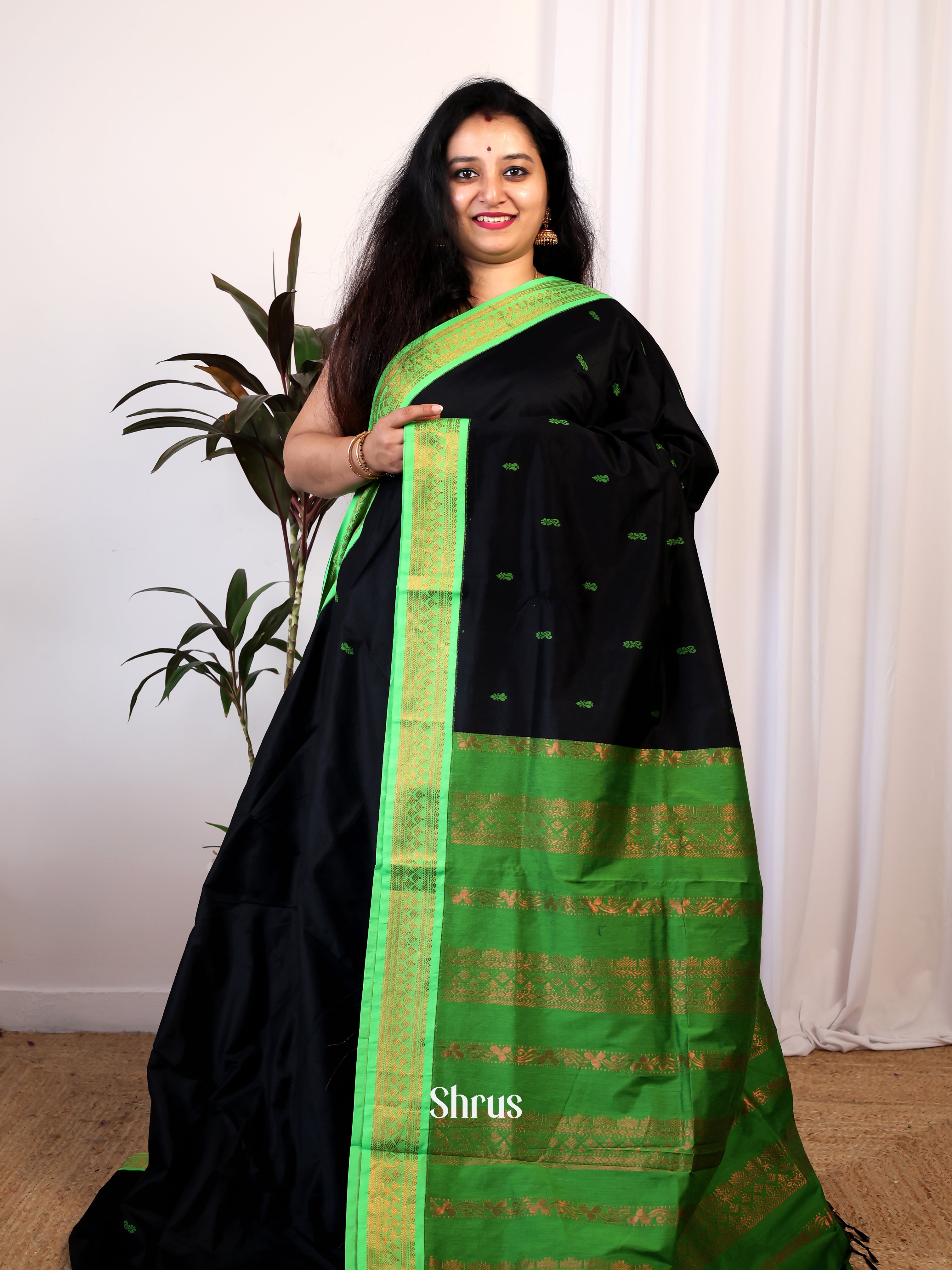 Black & Green - Kalyani Cotton Saree - Shop on Shrus.com
