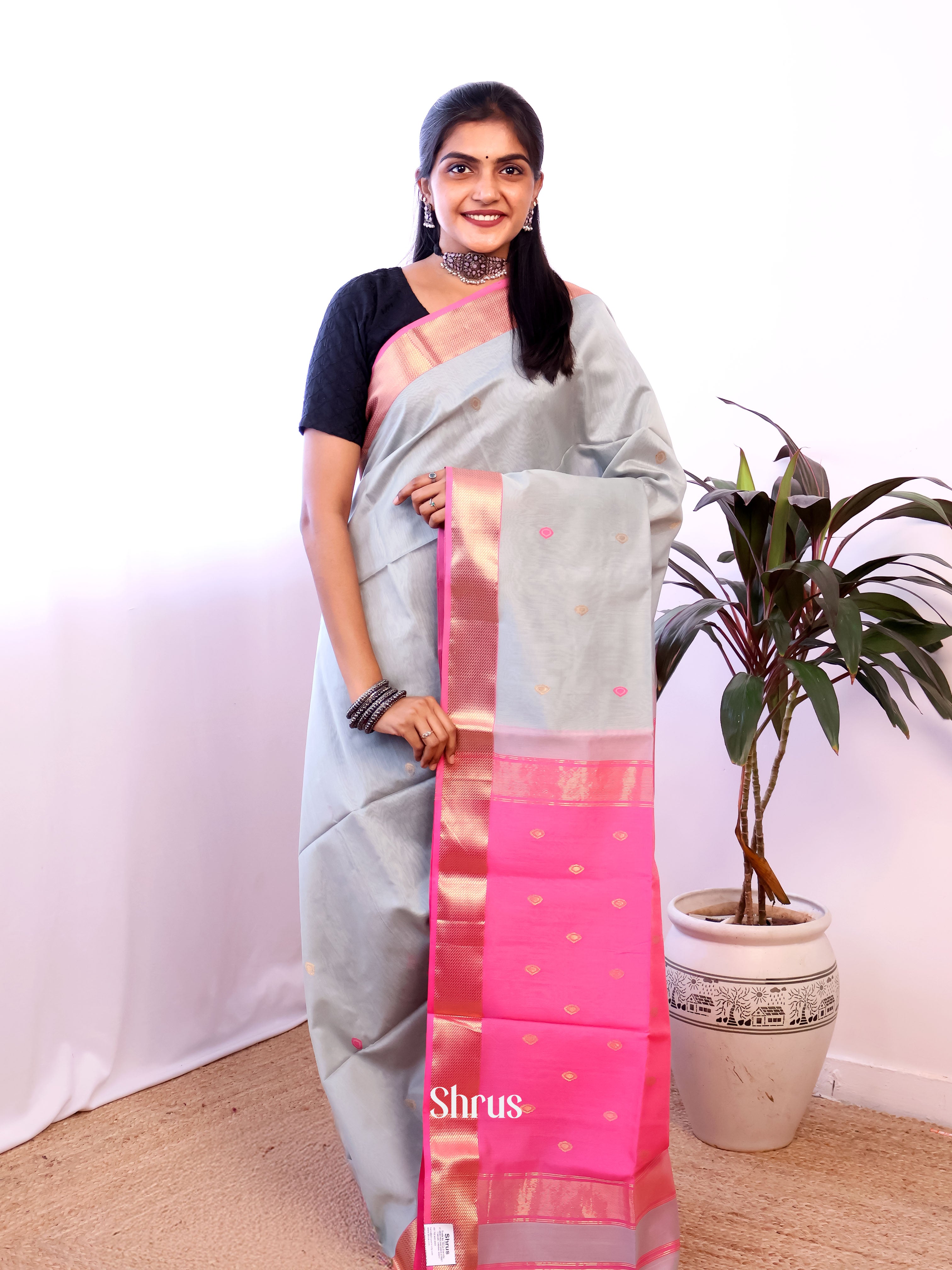 Grey & Pink - Maheshwari silkcotton Saree - Shop on Shrus.com