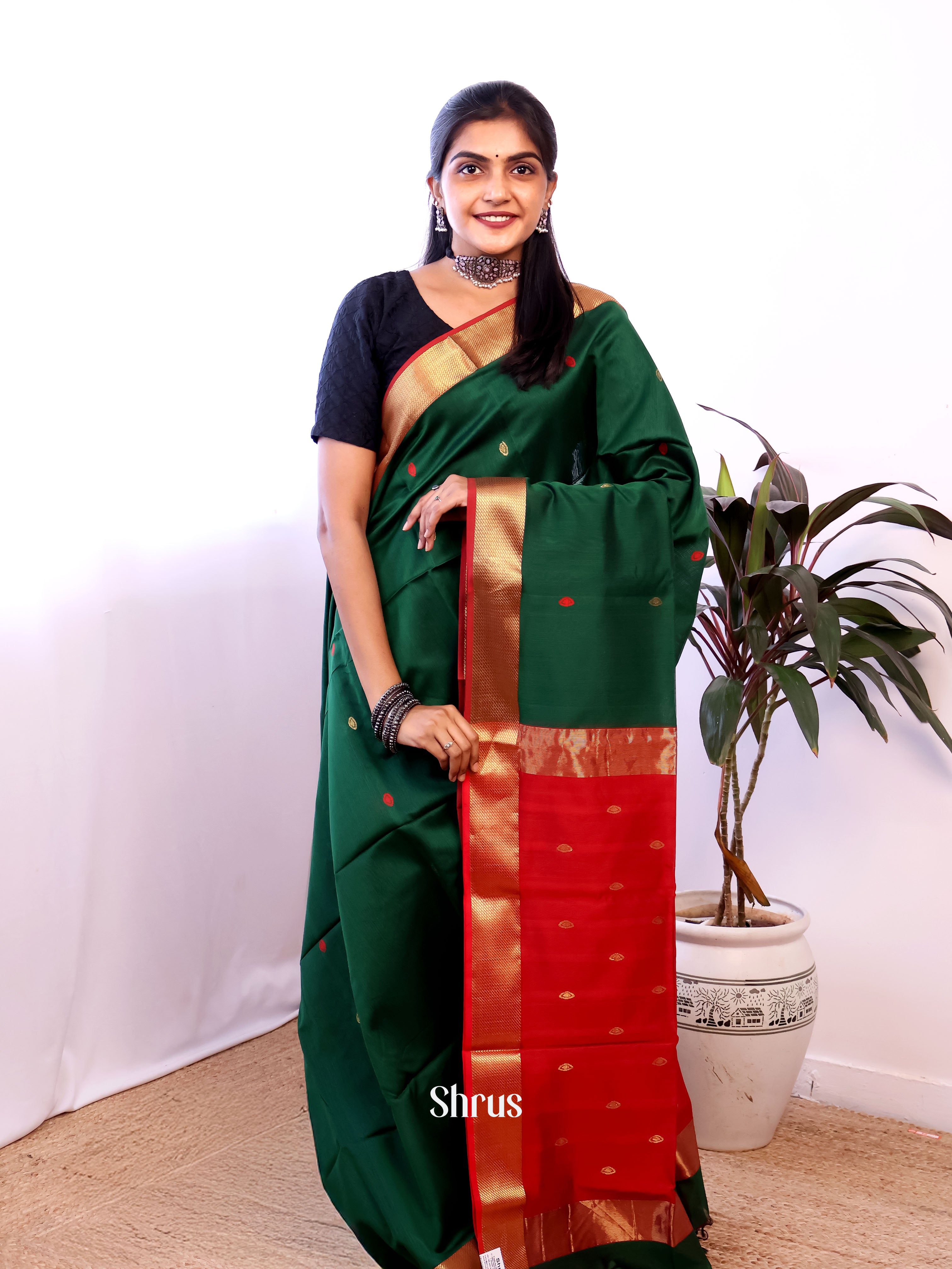 Green & Red - Maheshwari silkcotton Saree - Shop on Shrus.com