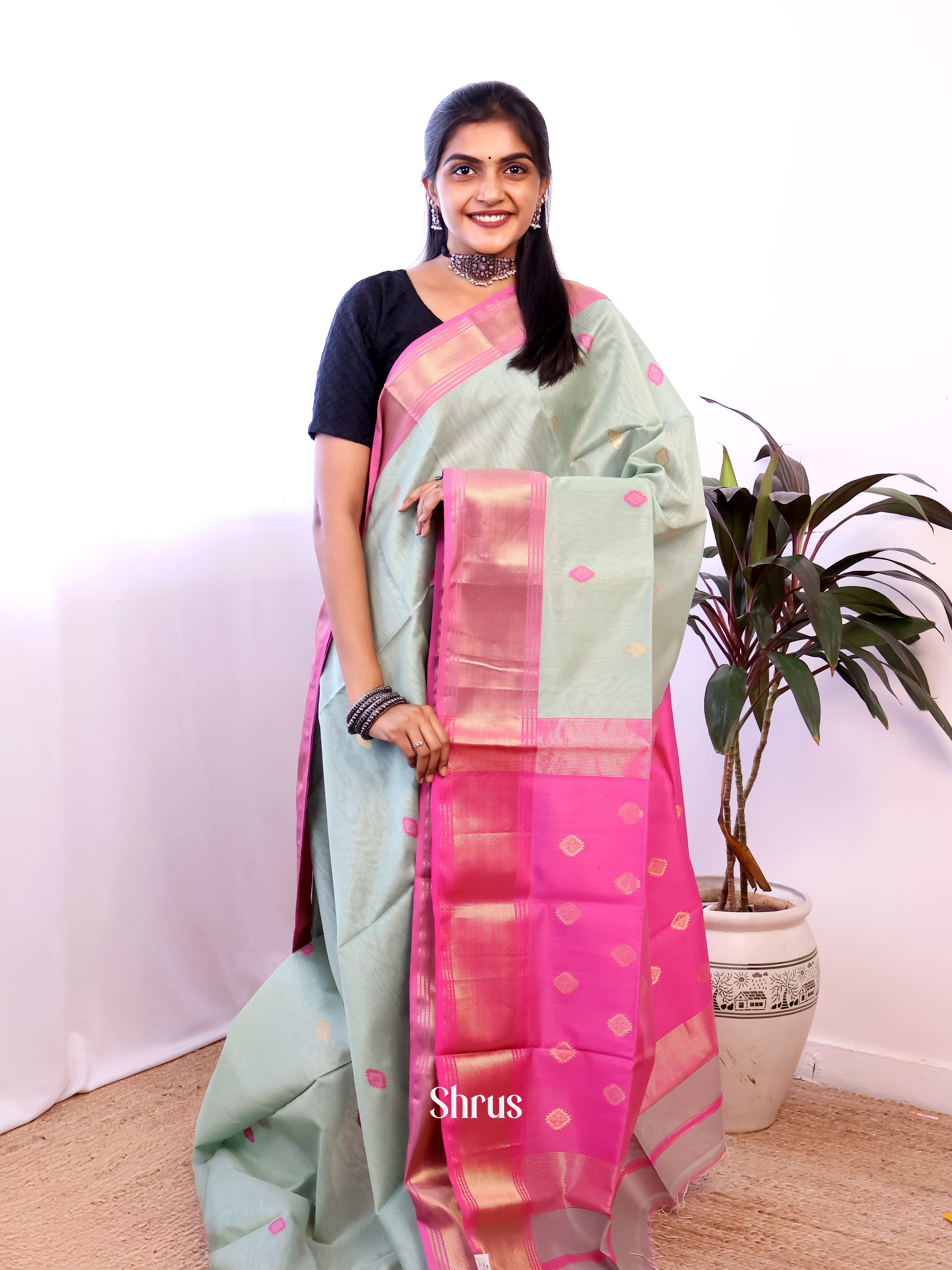 Grey & Pink - Maheshwari silkcotton Saree - Shop on Shrus.com