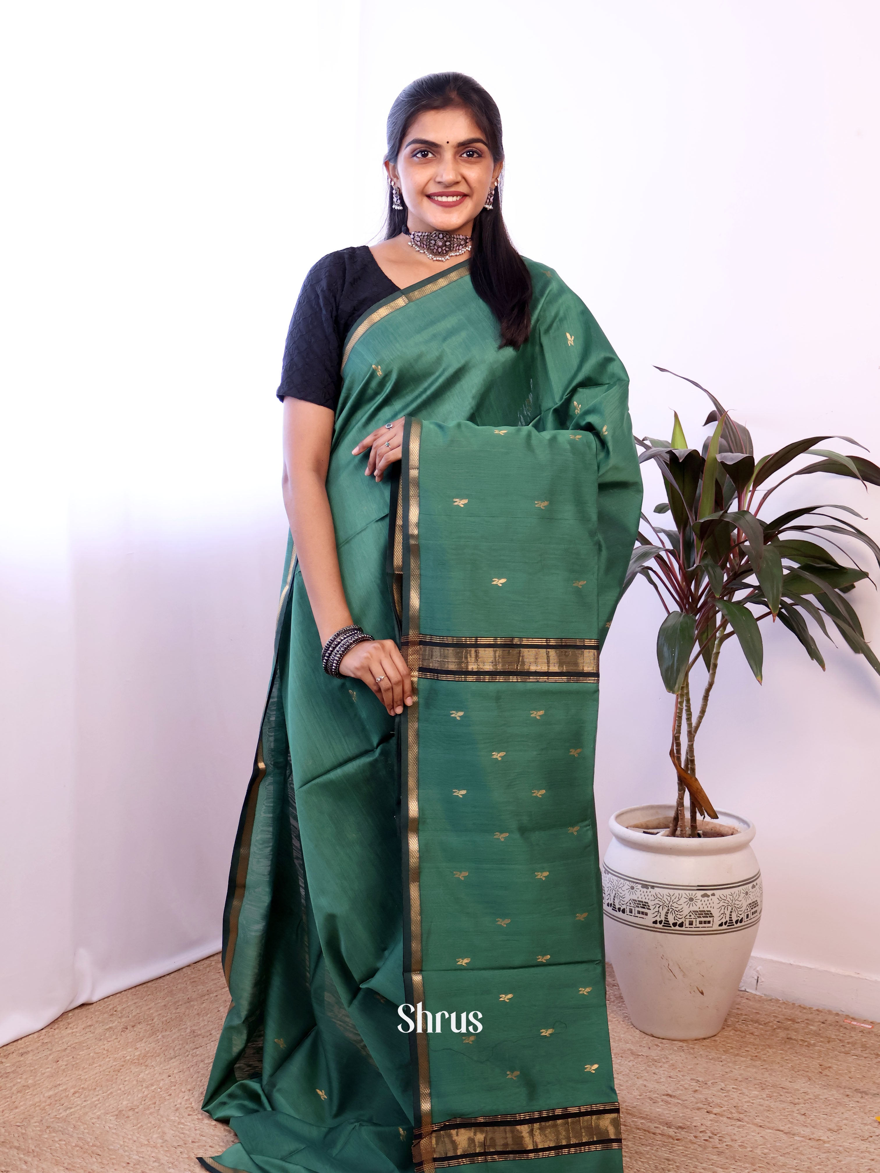Green - Maheshwari silkcotton Saree - Shop on Shrus.com