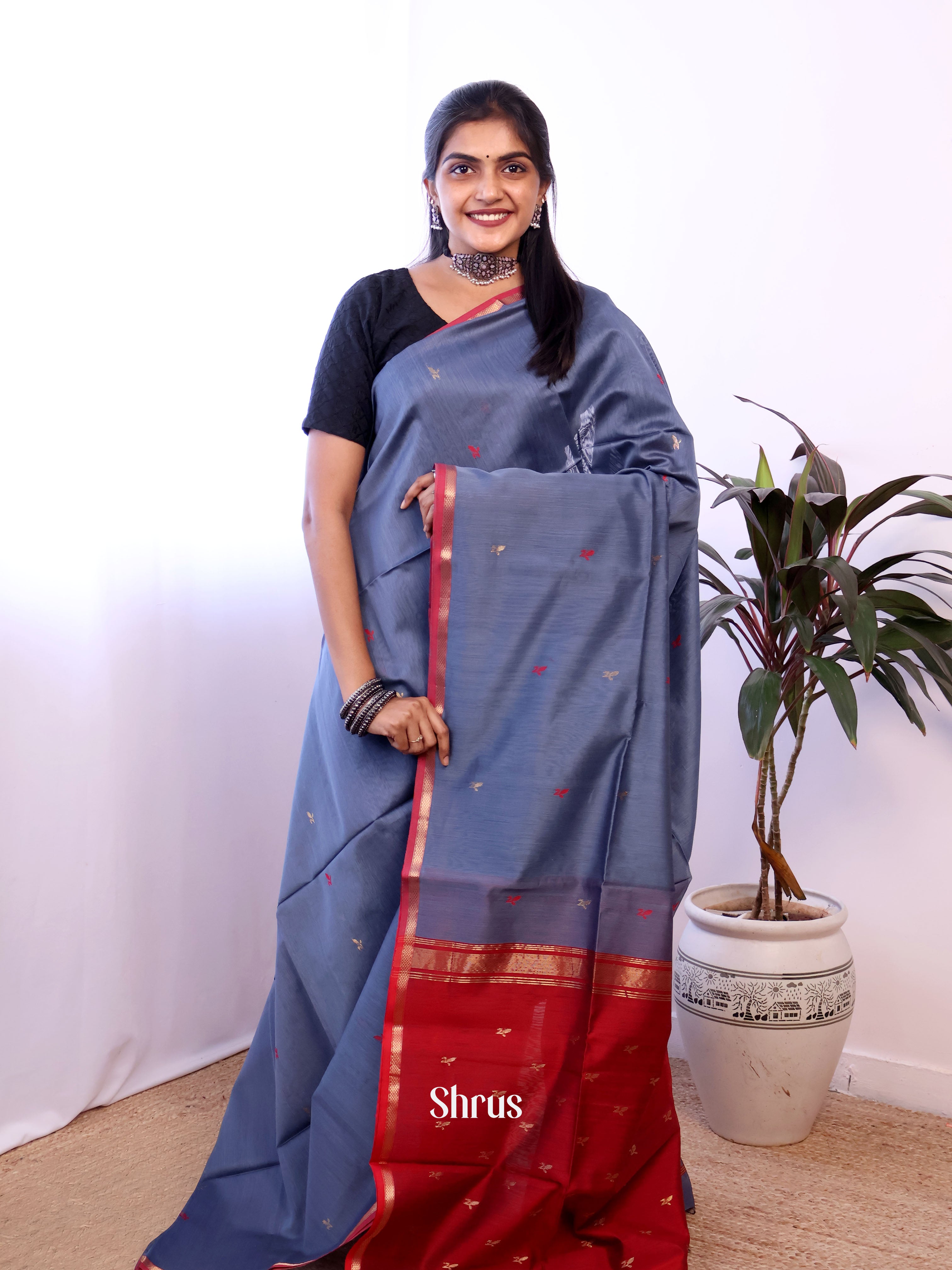 Grey & Red - Maheshwari silkcotton Saree - Shop on Shrus.com