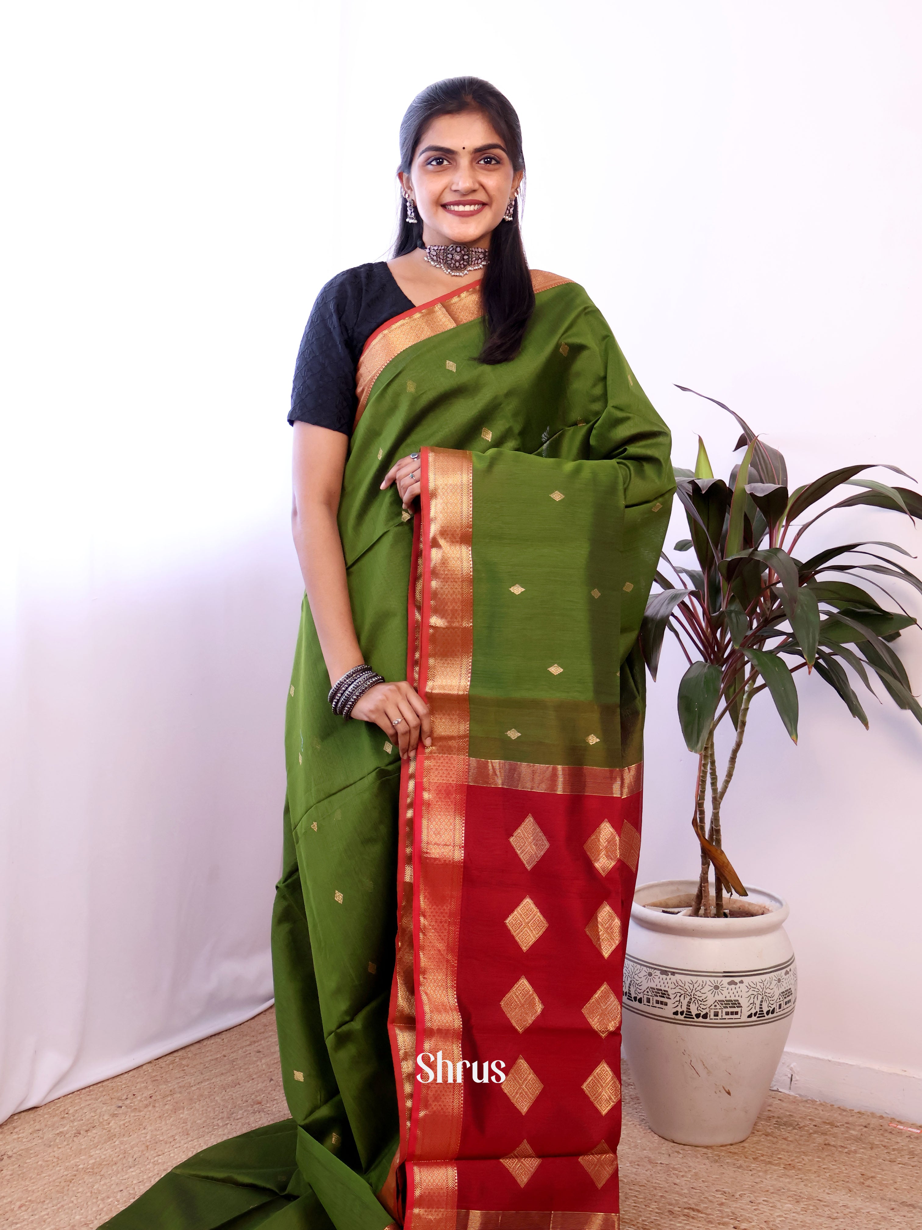 Green & Red- Maheshwari silkcotton Saree - Shop on Shrus.com