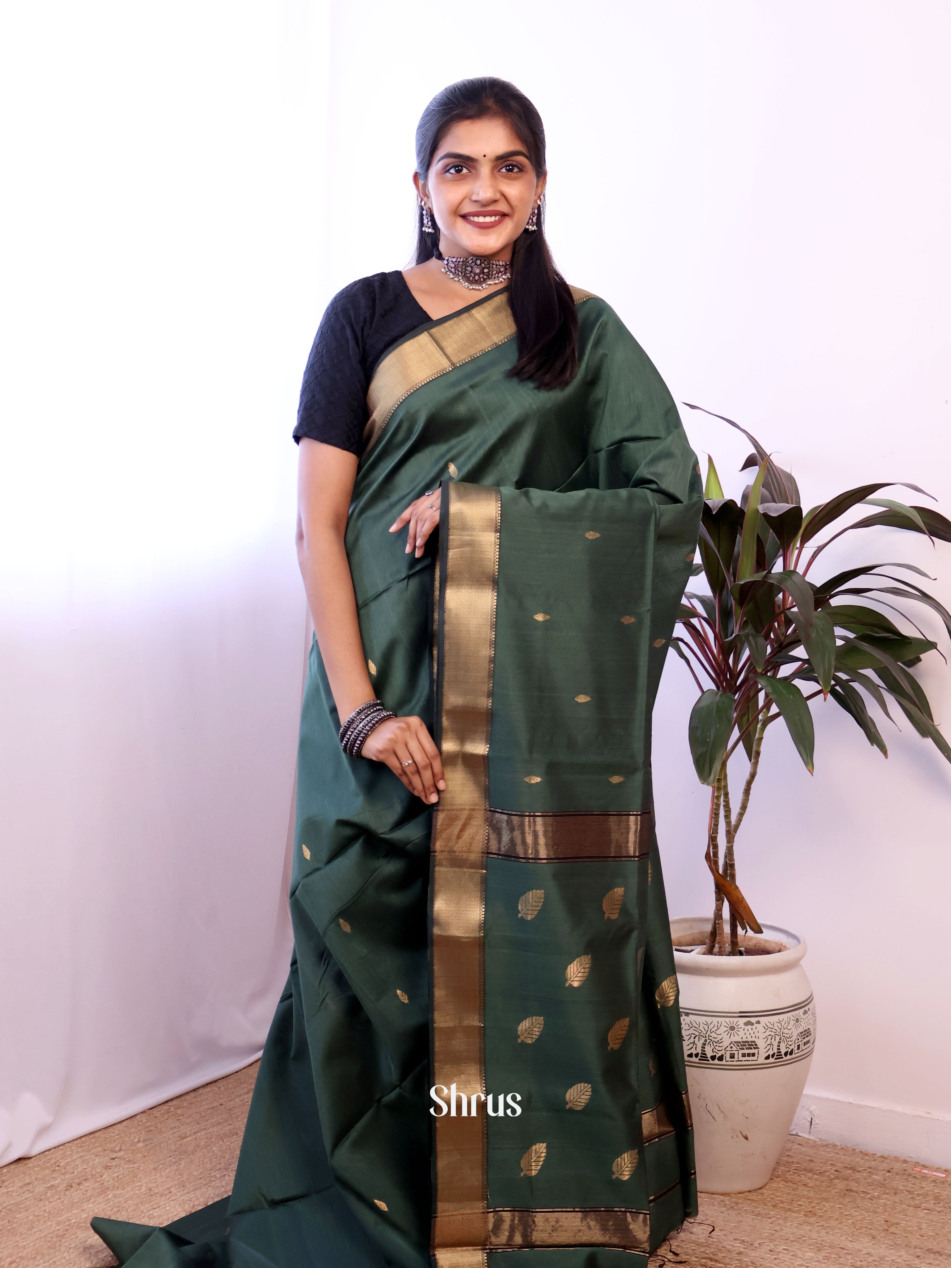 Green - Maheshwari silkcotton Saree - Shop on Shrus.com
