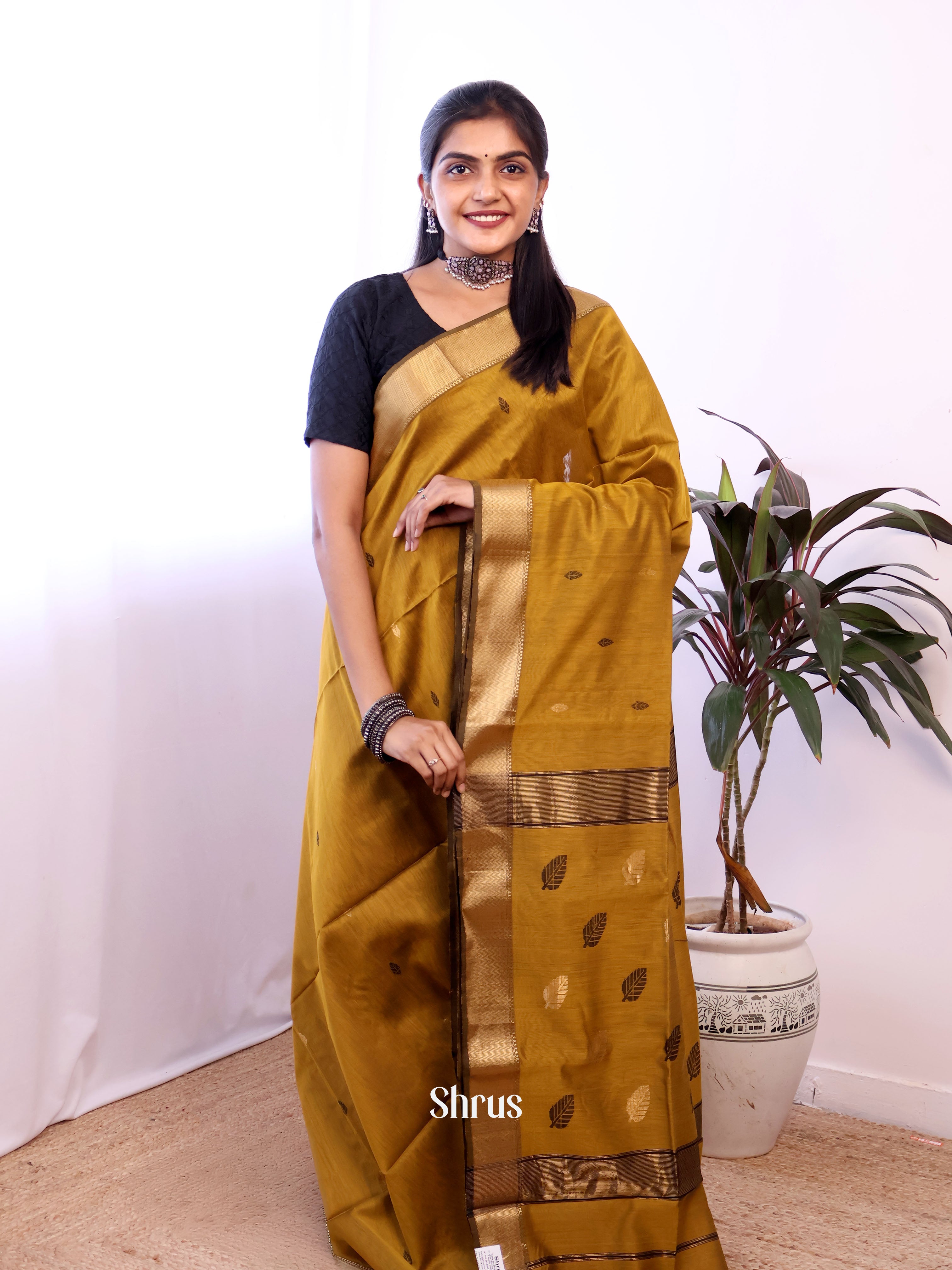 Mehandi Green- Maheshwari silkcotton Saree - Shop on Shrus.com