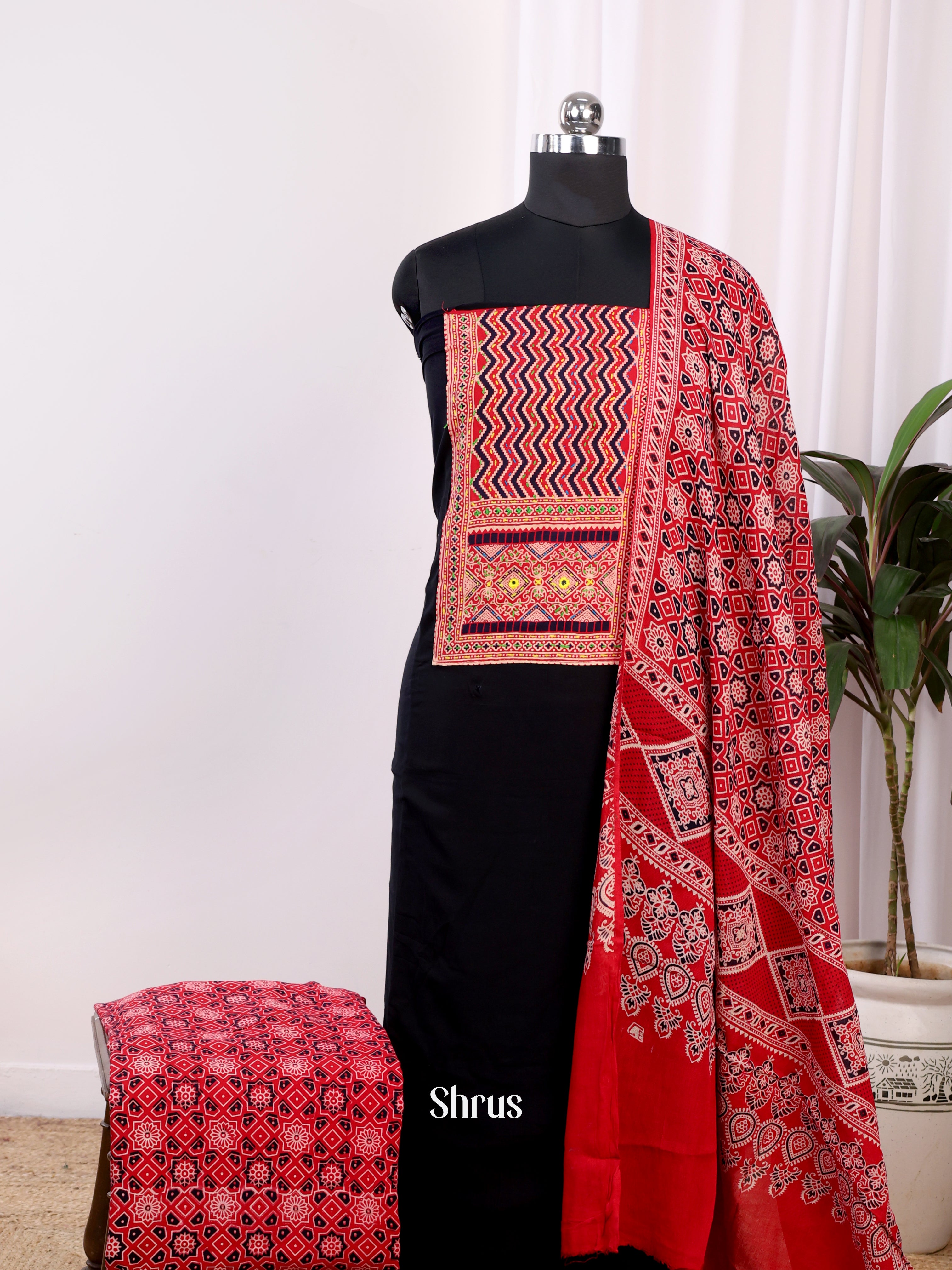CJS07079 - Ajrakh Salwar - Shop on Shrus.com