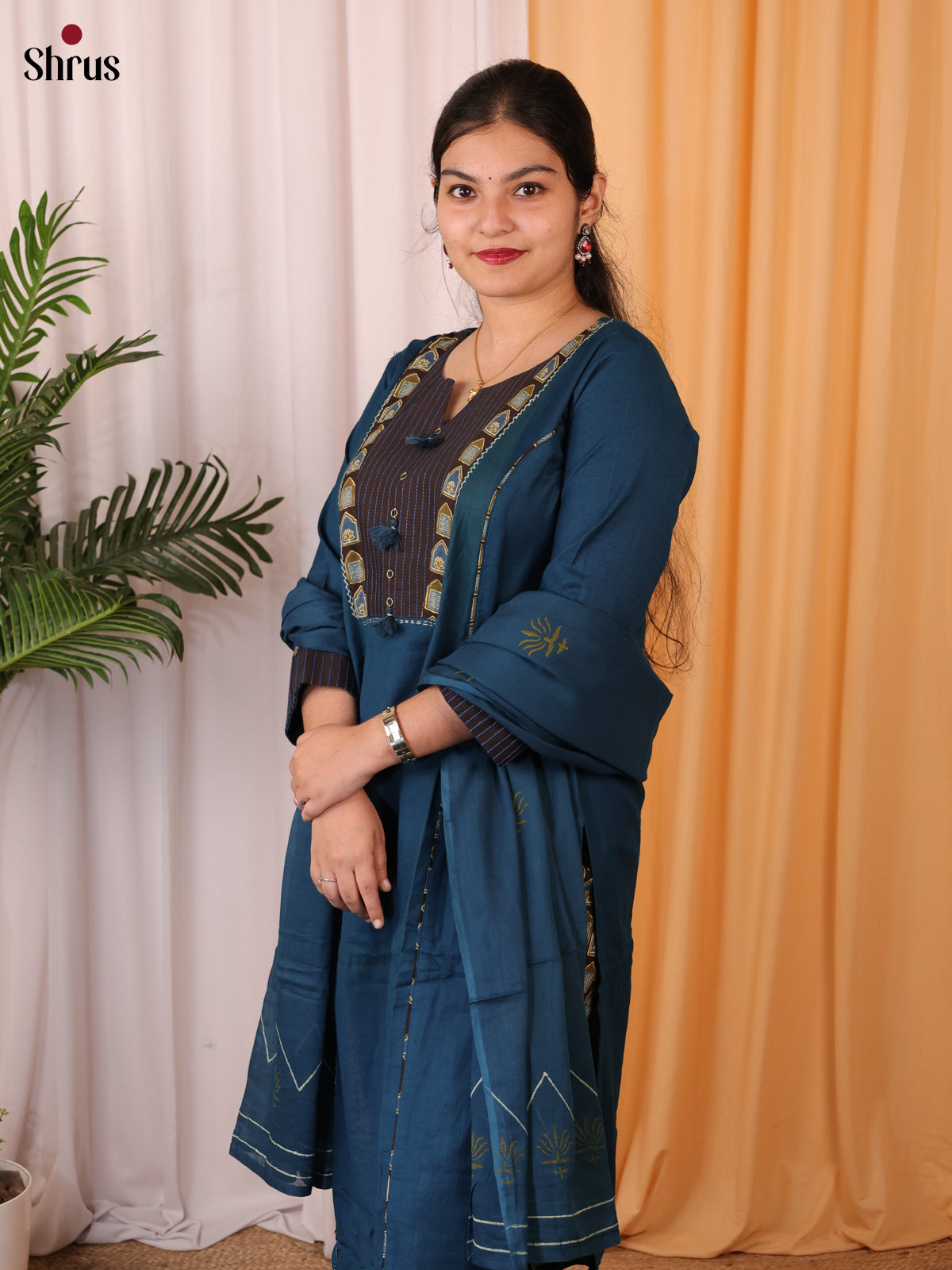 CJS08009 - Readymade Suits - Shop on Shrus.com