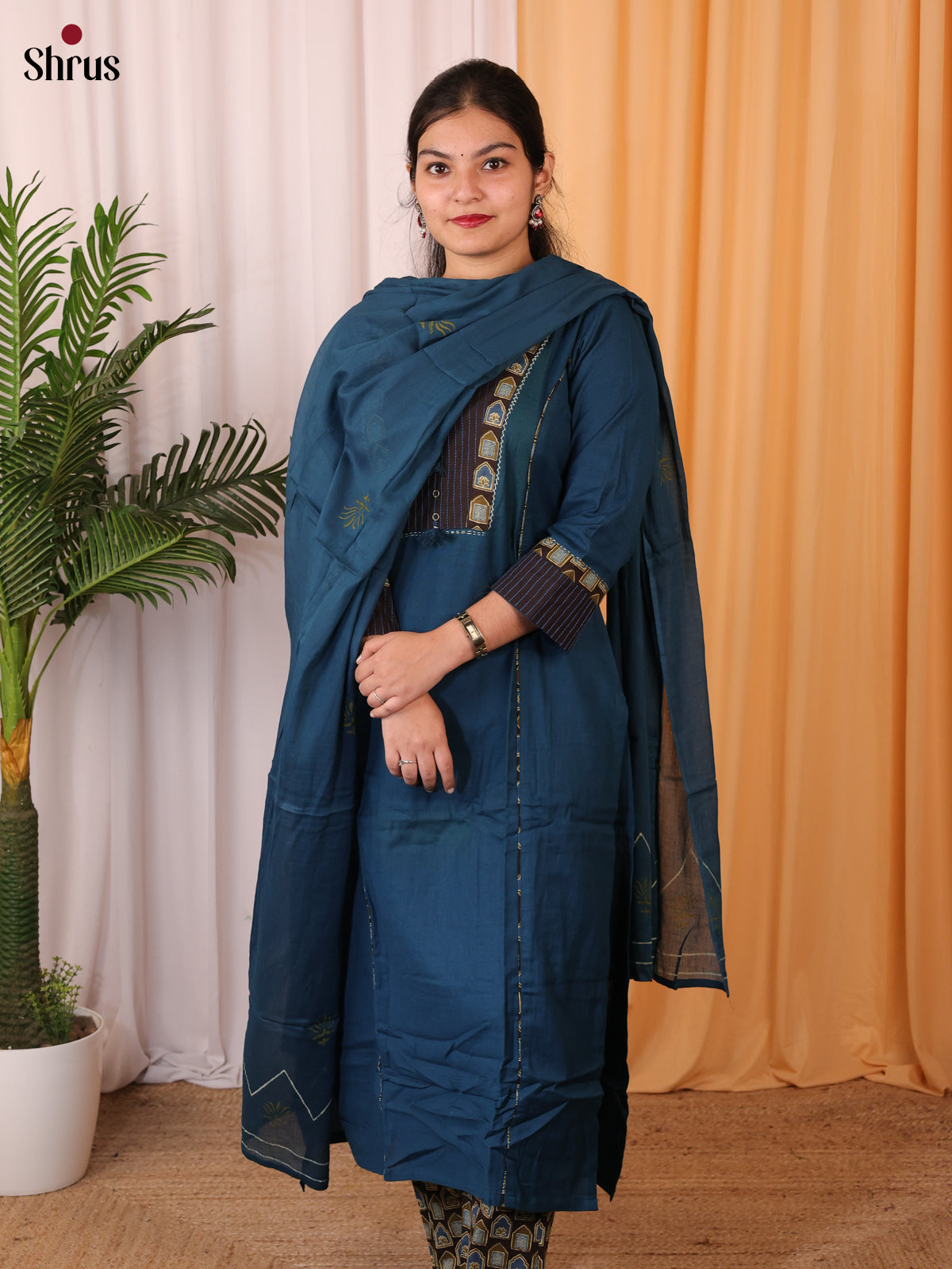 CJS08009 - Readymade Suits - Shop on Shrus.com