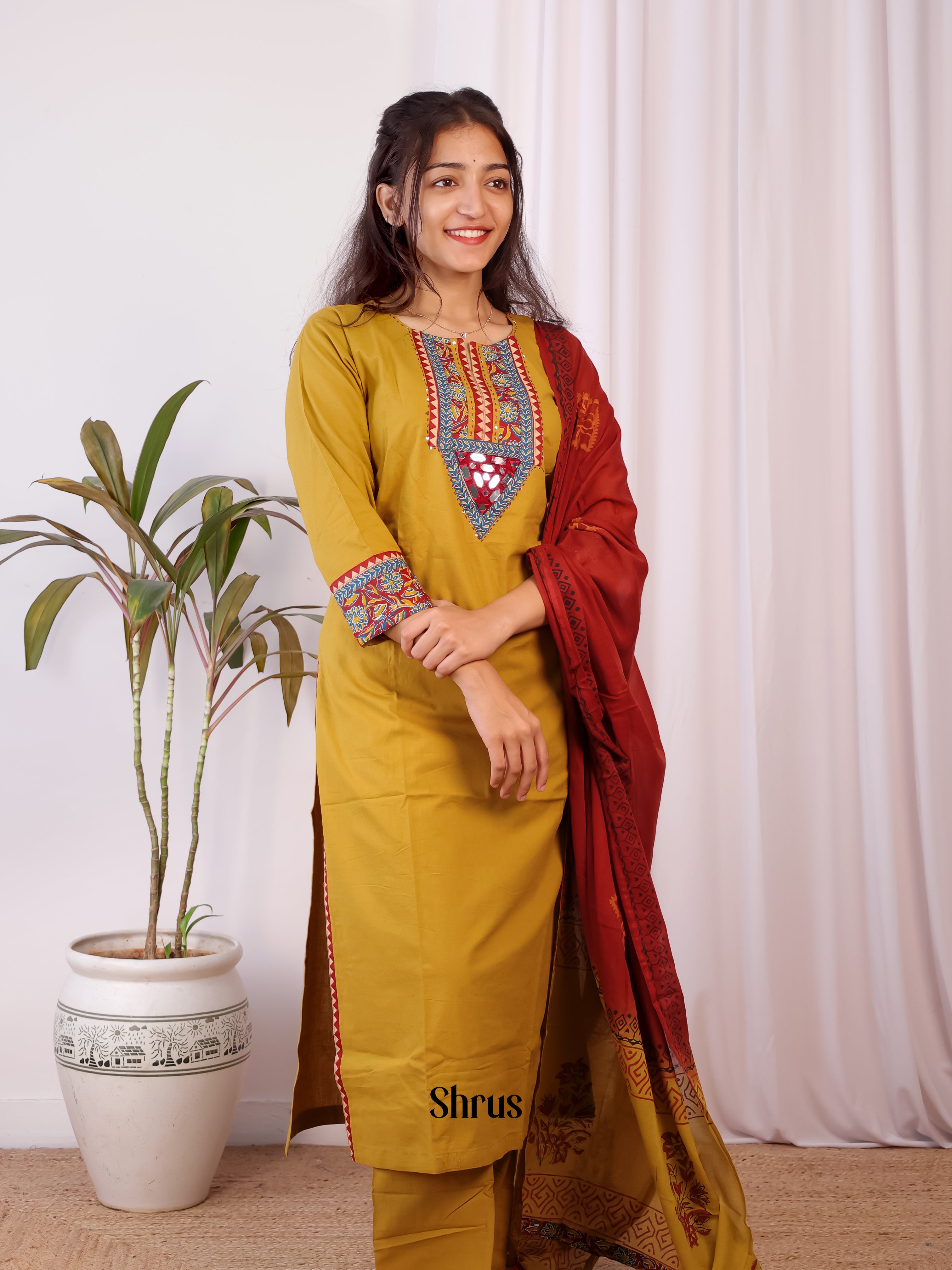 CJS08021 - Readymade Suits - Shop on Shrus.com