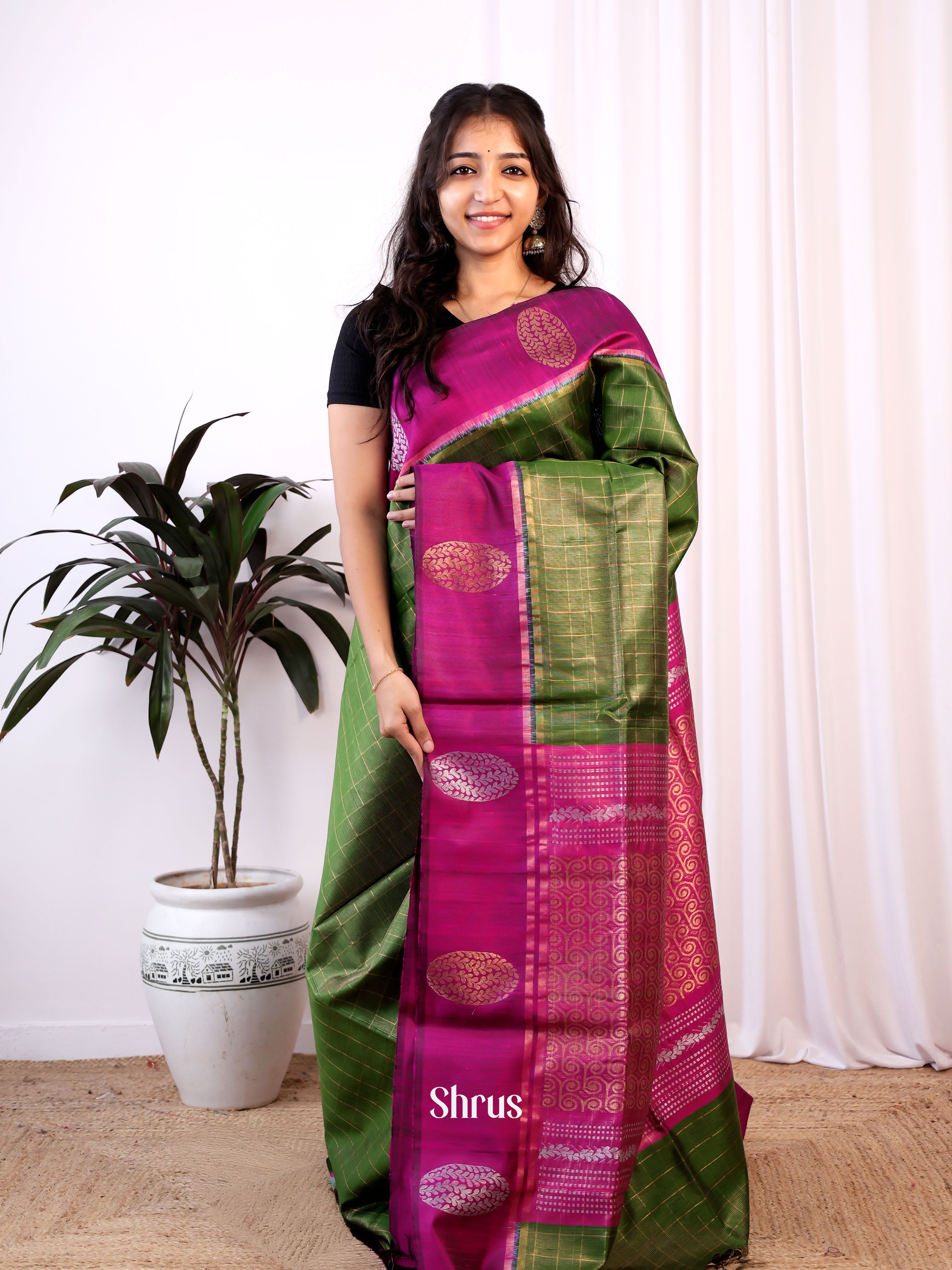 Green & Majenta - Raw Silk Saree - Shop on Shrus.com
