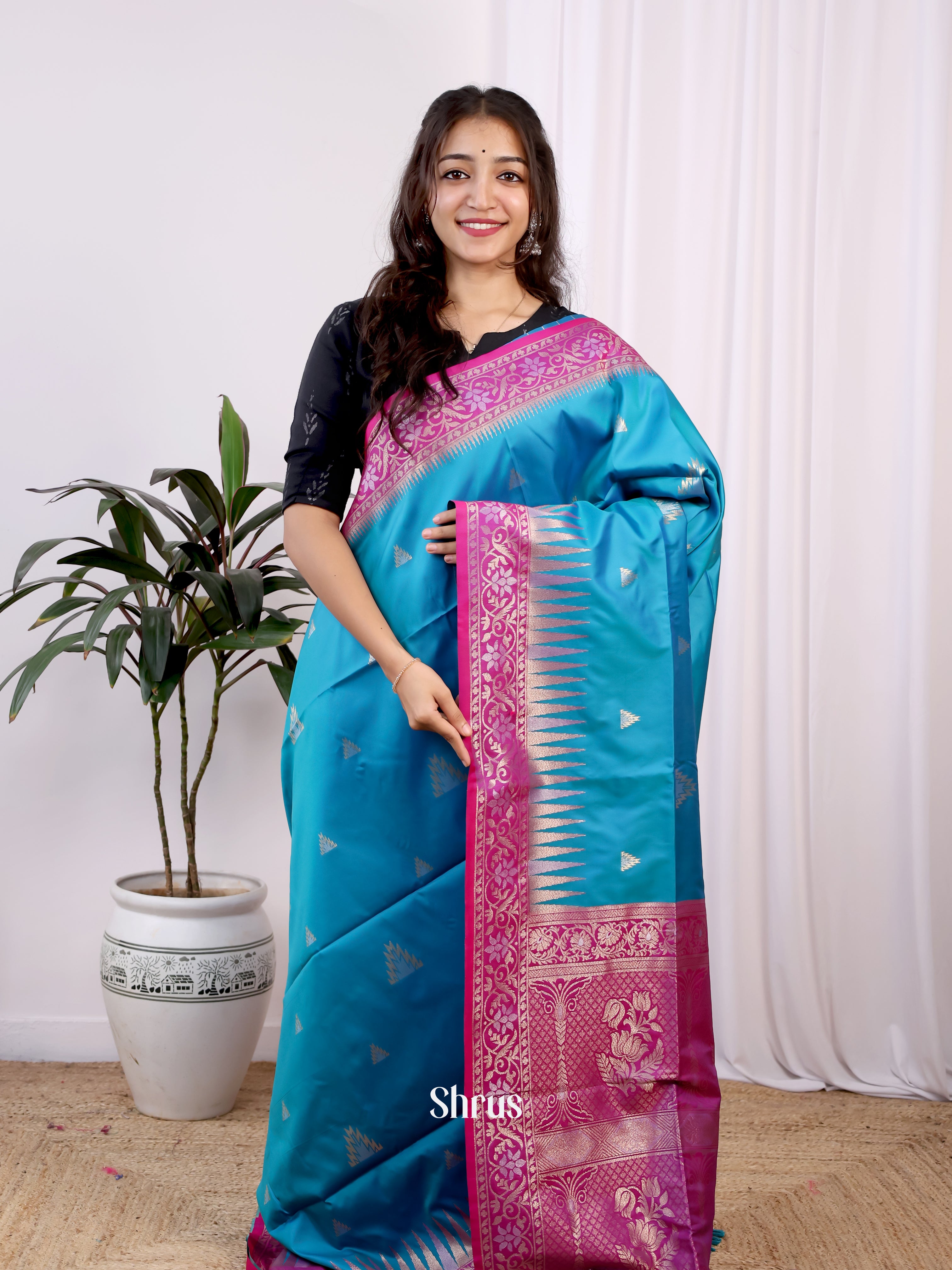 Blue & Majenta- Semi Softsilk Saree - Shop on Shrus.com