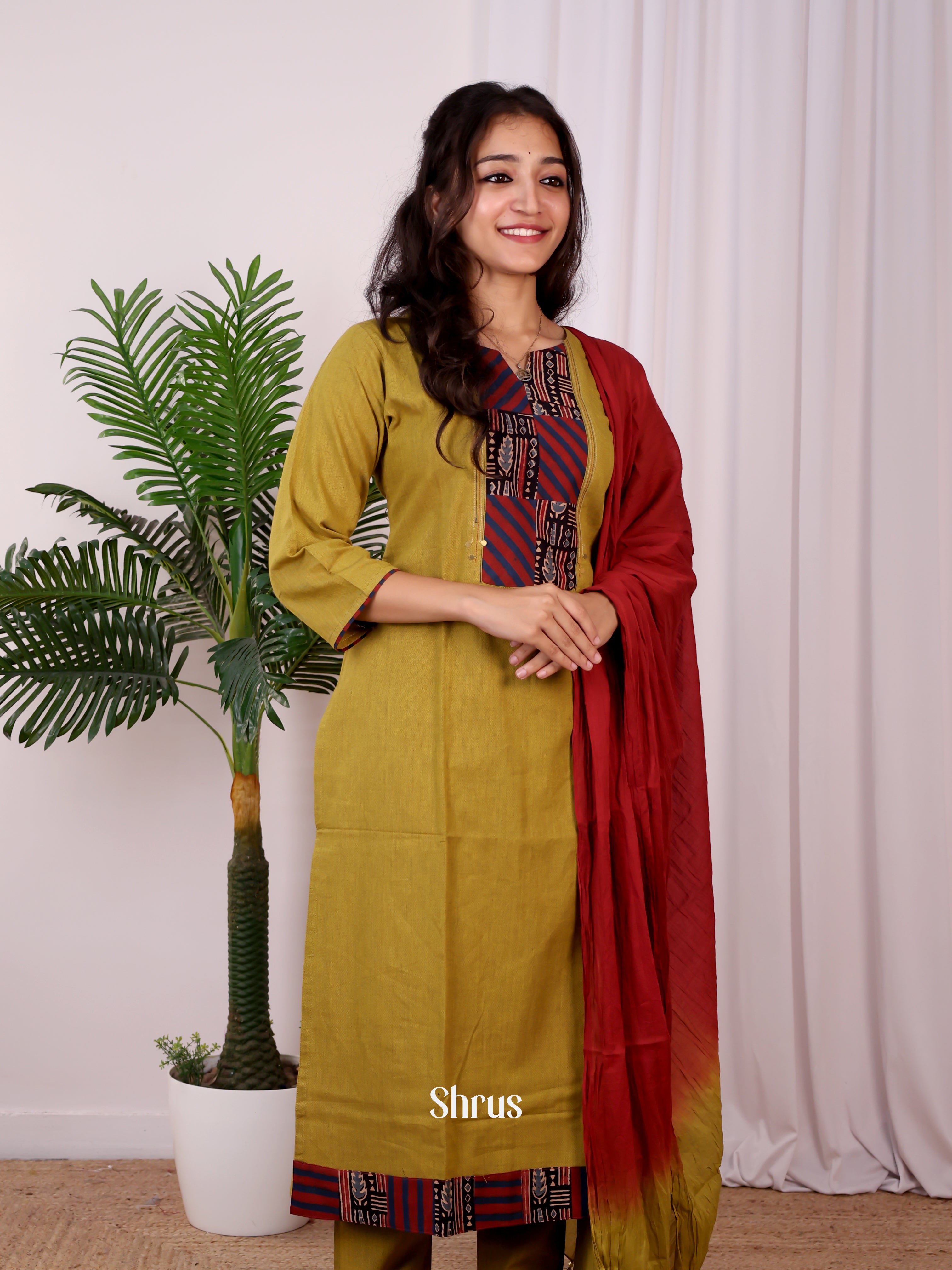 Green & Red - Readymade Suits - Shop on Shrus.com