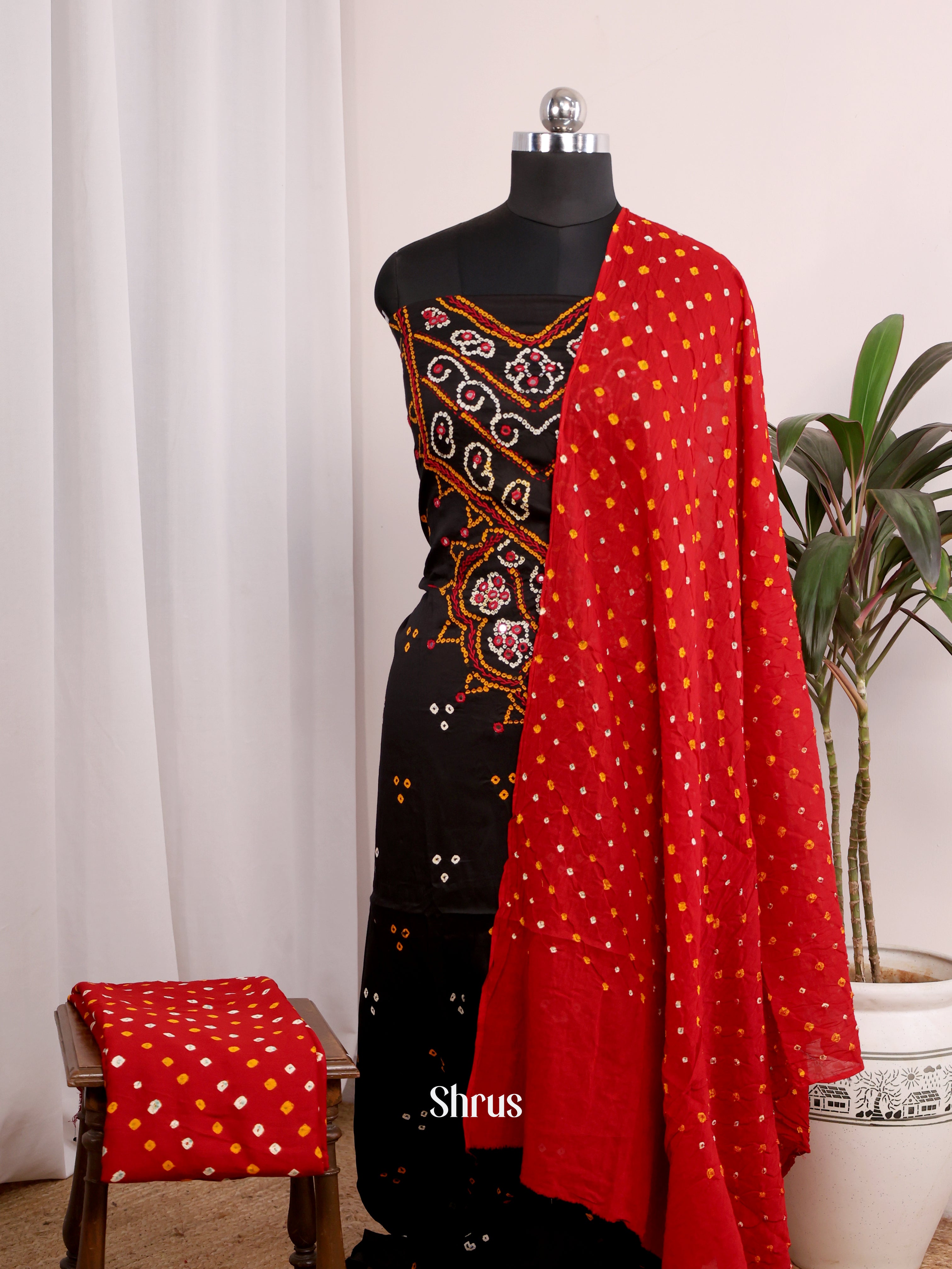 Black & Red - Bandhini salwar - Shop on Shrus.com