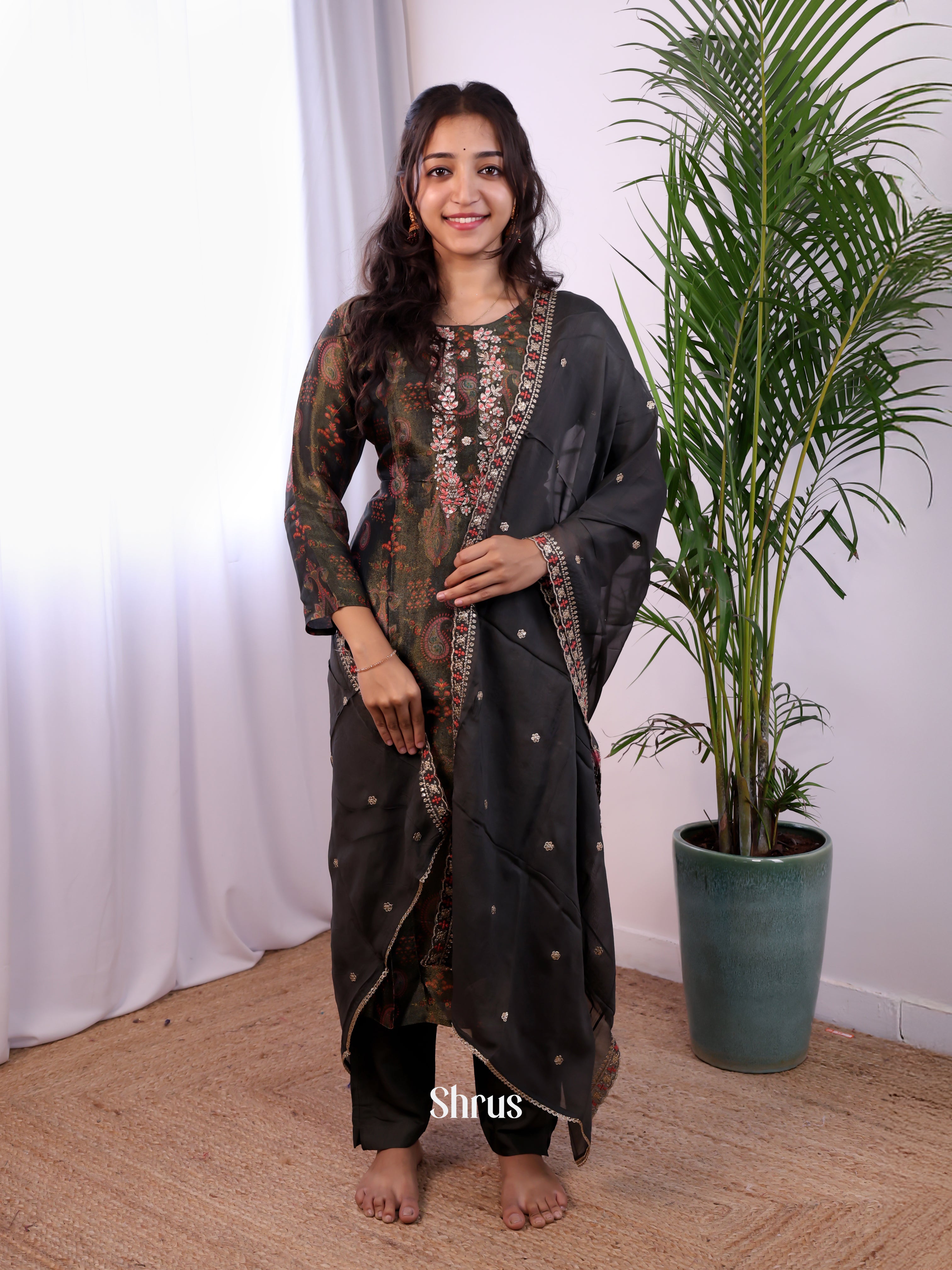 Green & Black - 3pc Readymade Suits - Shop on Shrus.com