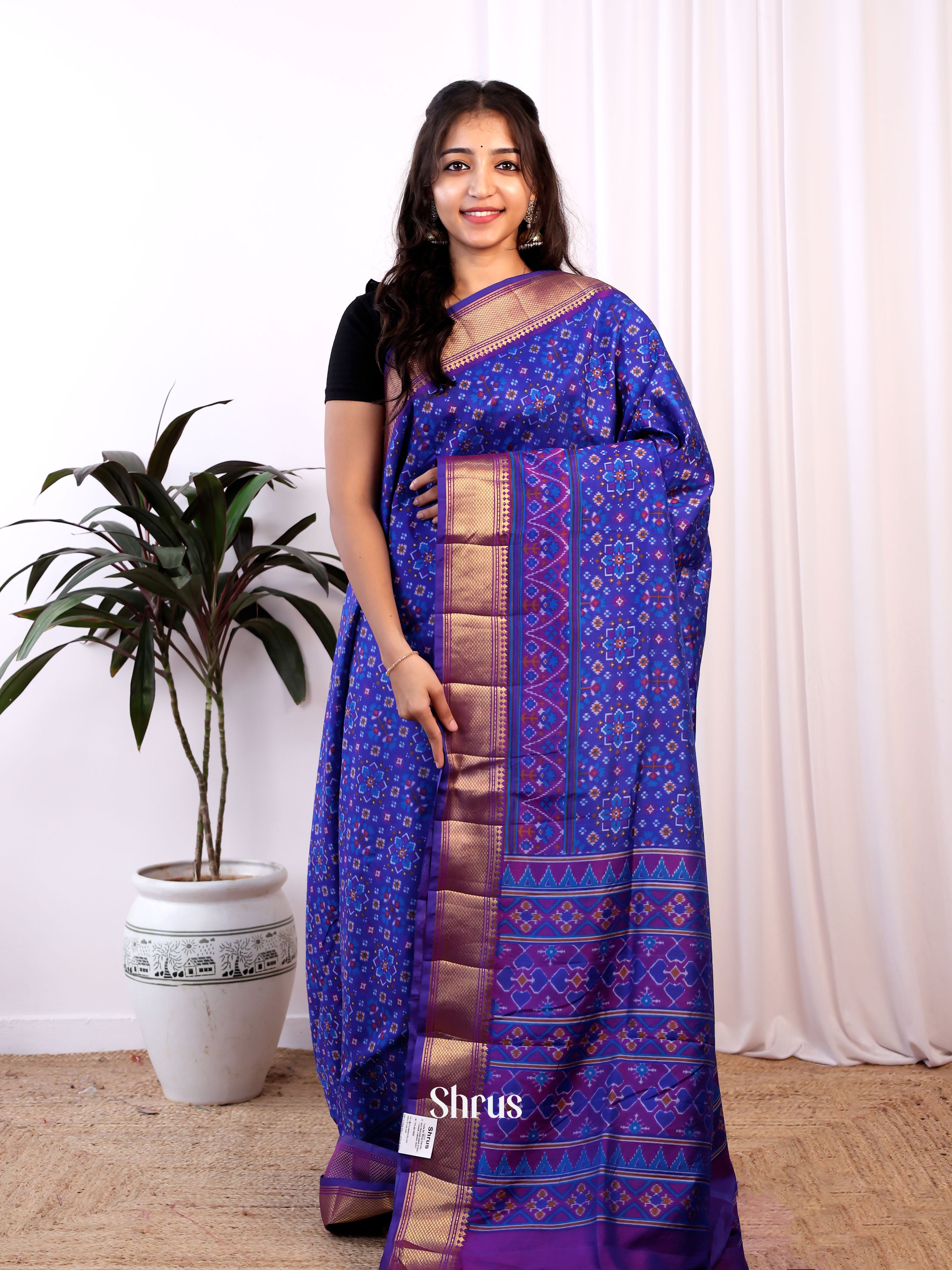 CJS17334 - Semi Patola Saree - Shop on Shrus.com