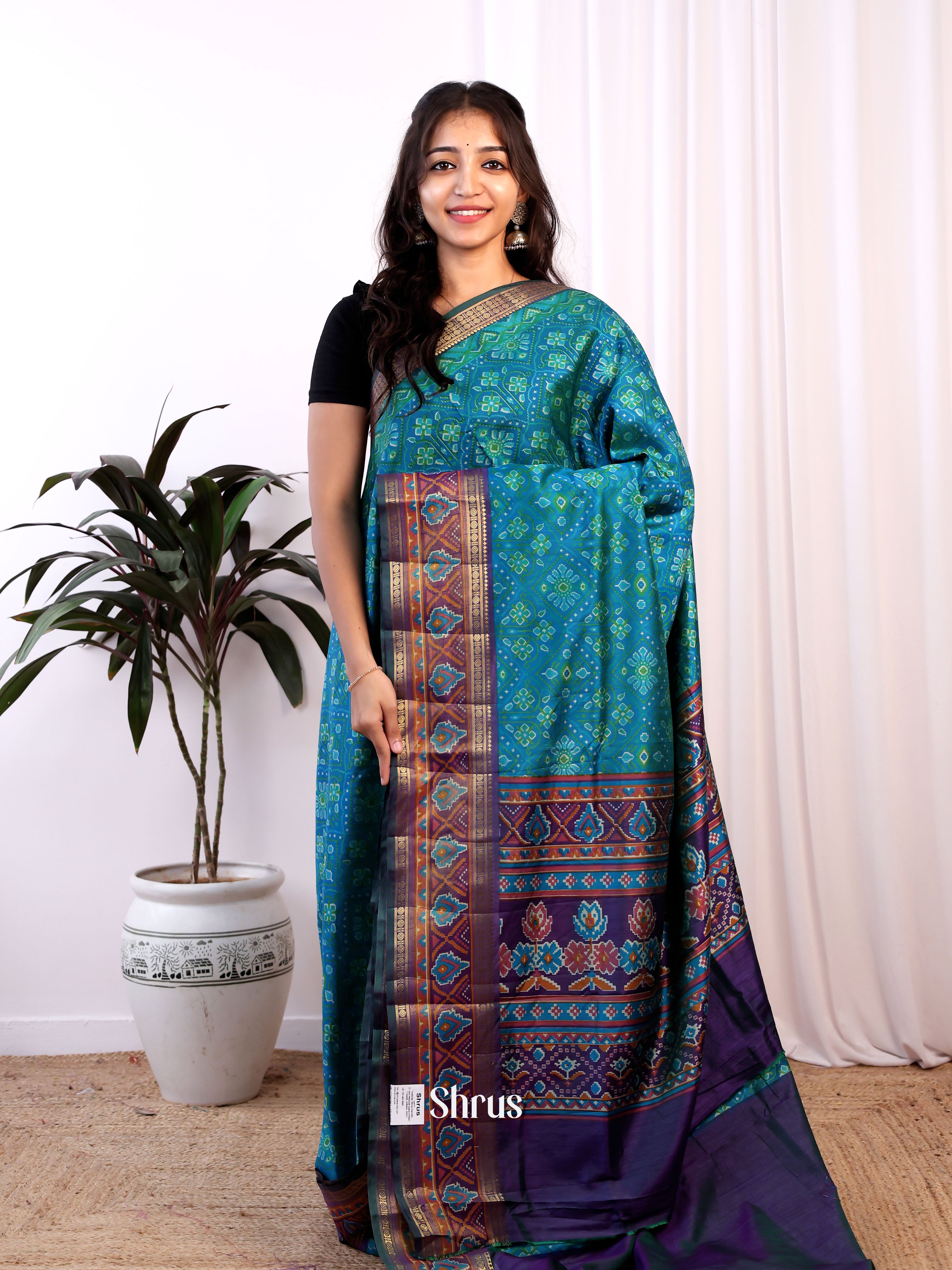 CJS17343 - Semi Patola Saree - Shop on Shrus.com
