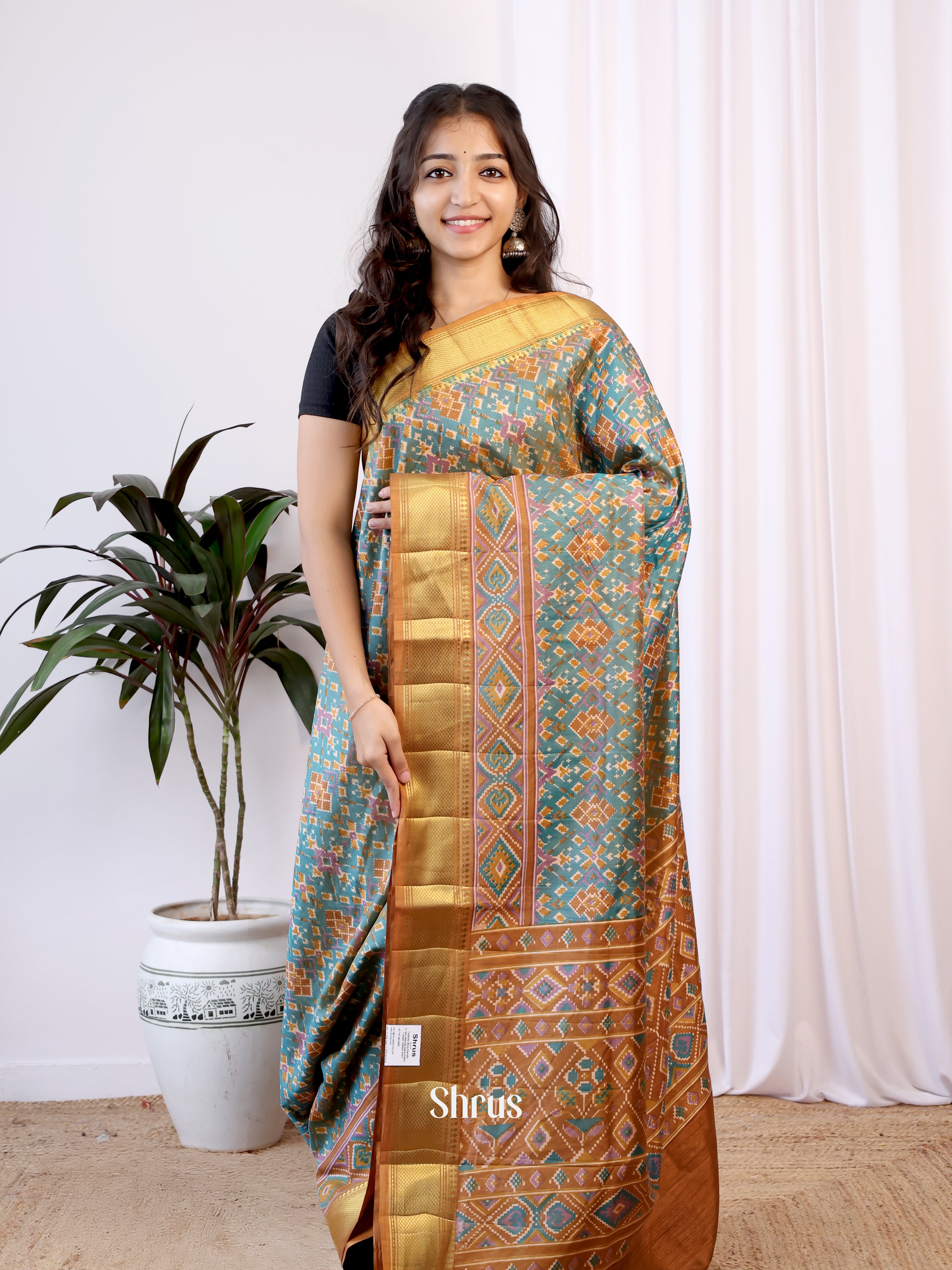 CJS17376 - Semi Patola Saree - Shop on Shrus.com