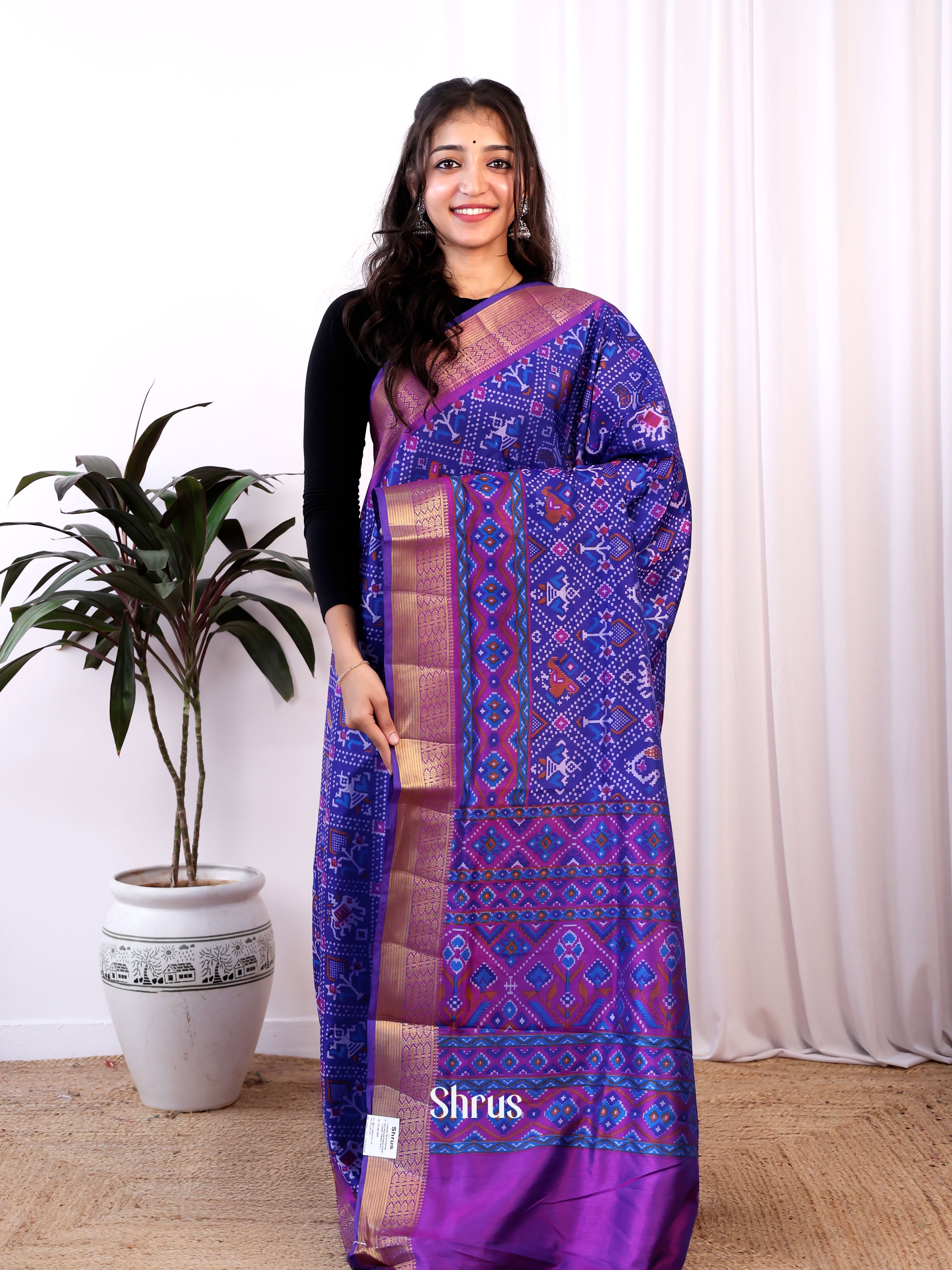 CJS17442 - Semi Patola Saree - Shop on Shrus.com