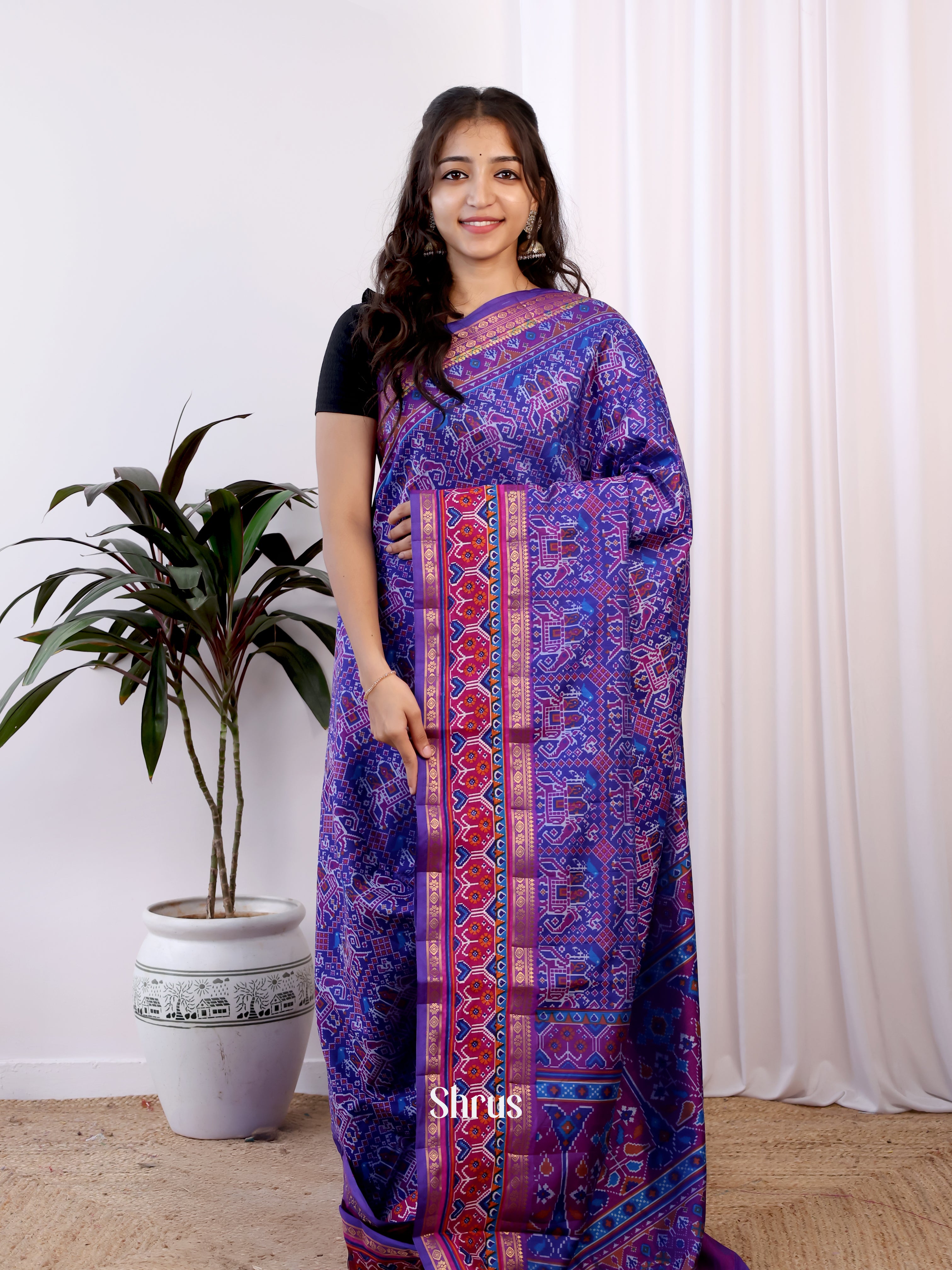 CJS17482 - Semi Patola Saree - Shop on Shrus.com