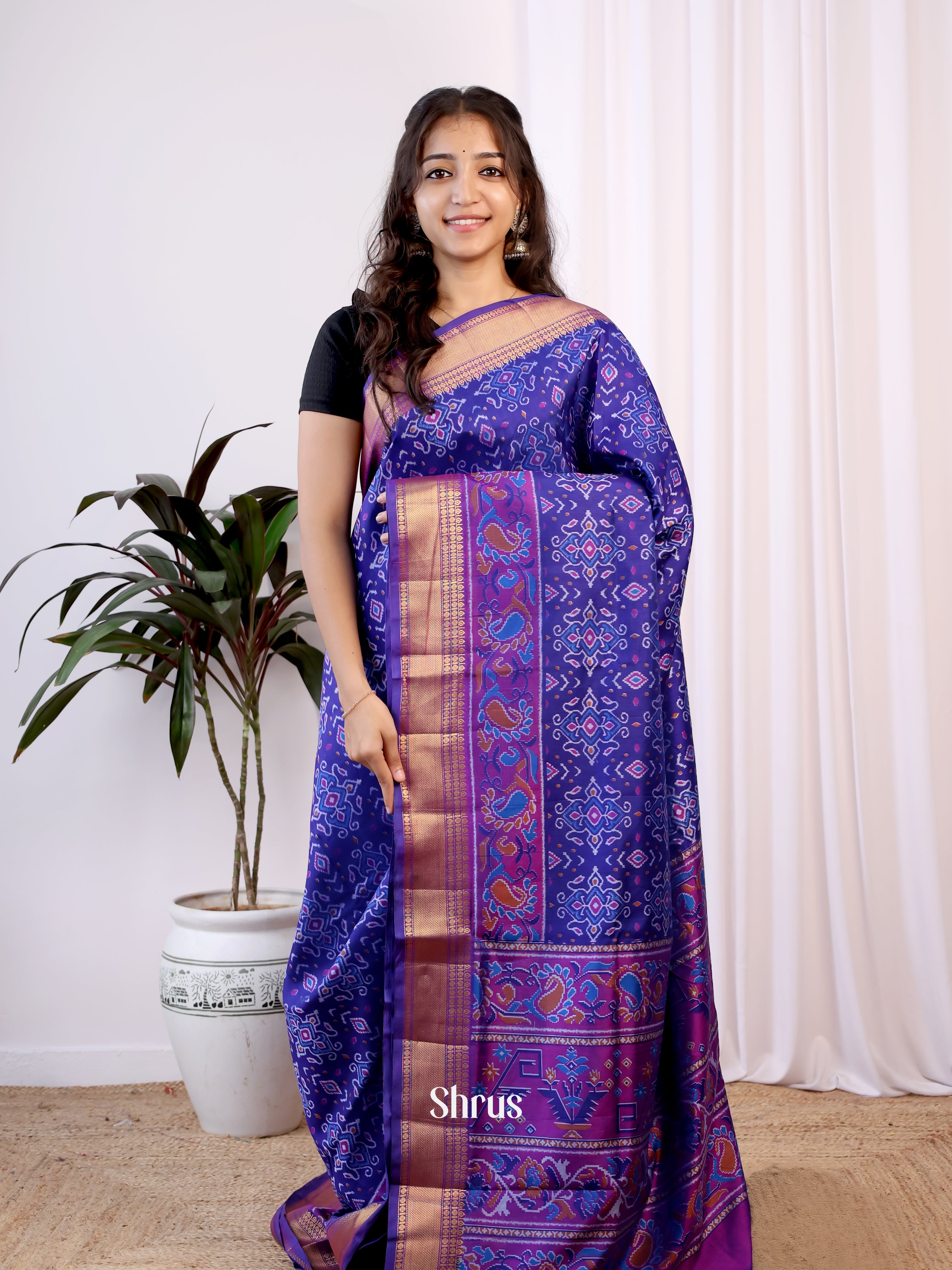CJS17484 - Semi Patola Saree - Shop on Shrus.com