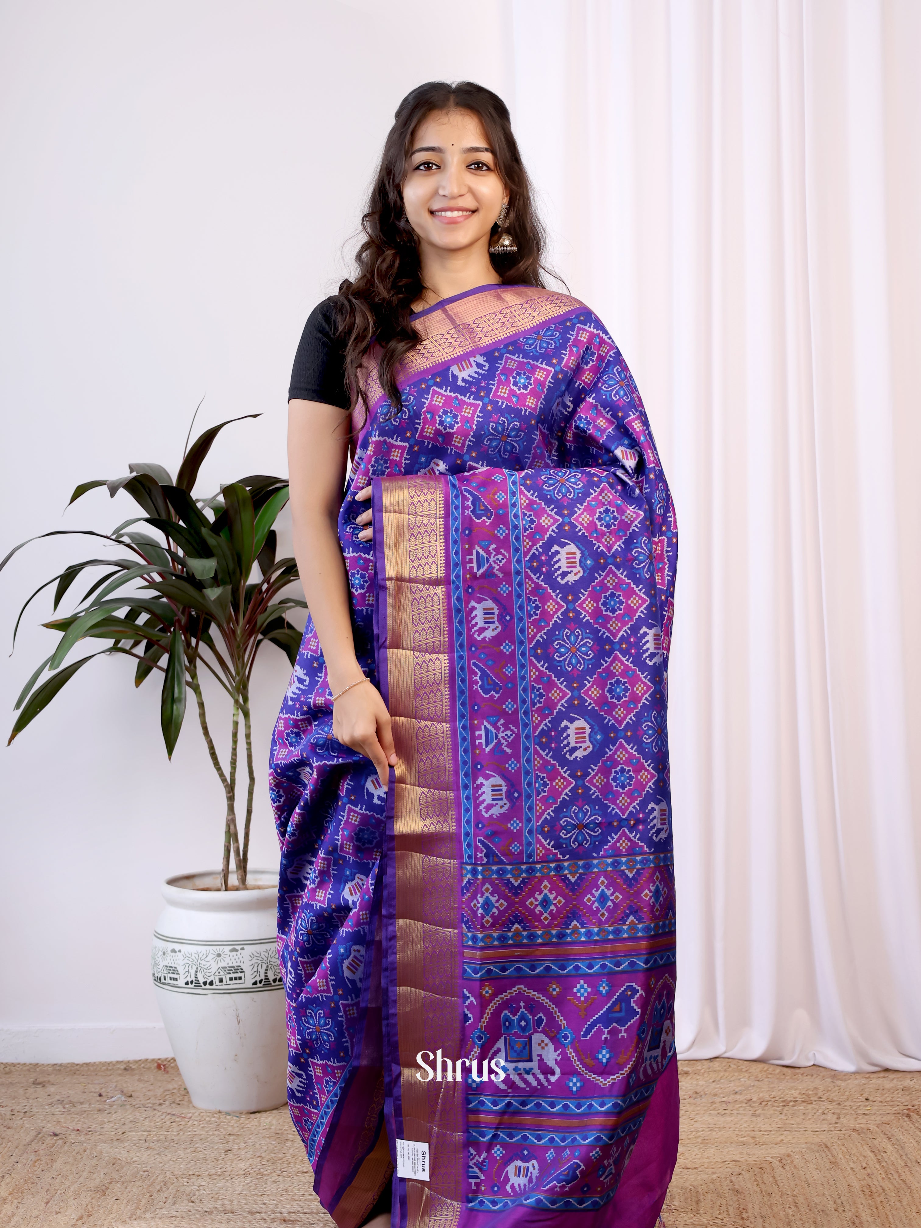 CJS17487 - Semi Patola Saree - Shop on Shrus.com