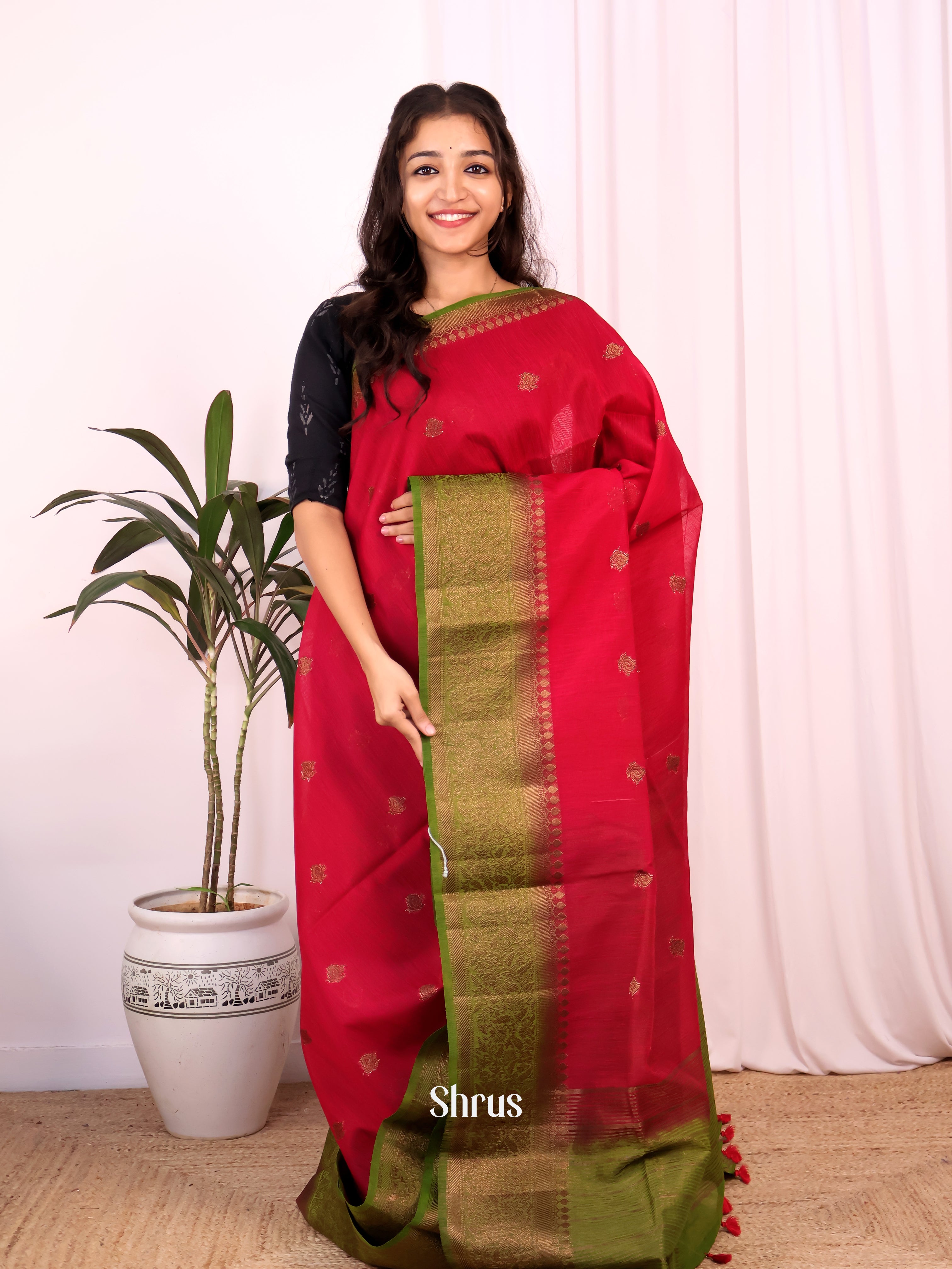 Red & Green - Semi Jute Saree - Shop on Shrus.com