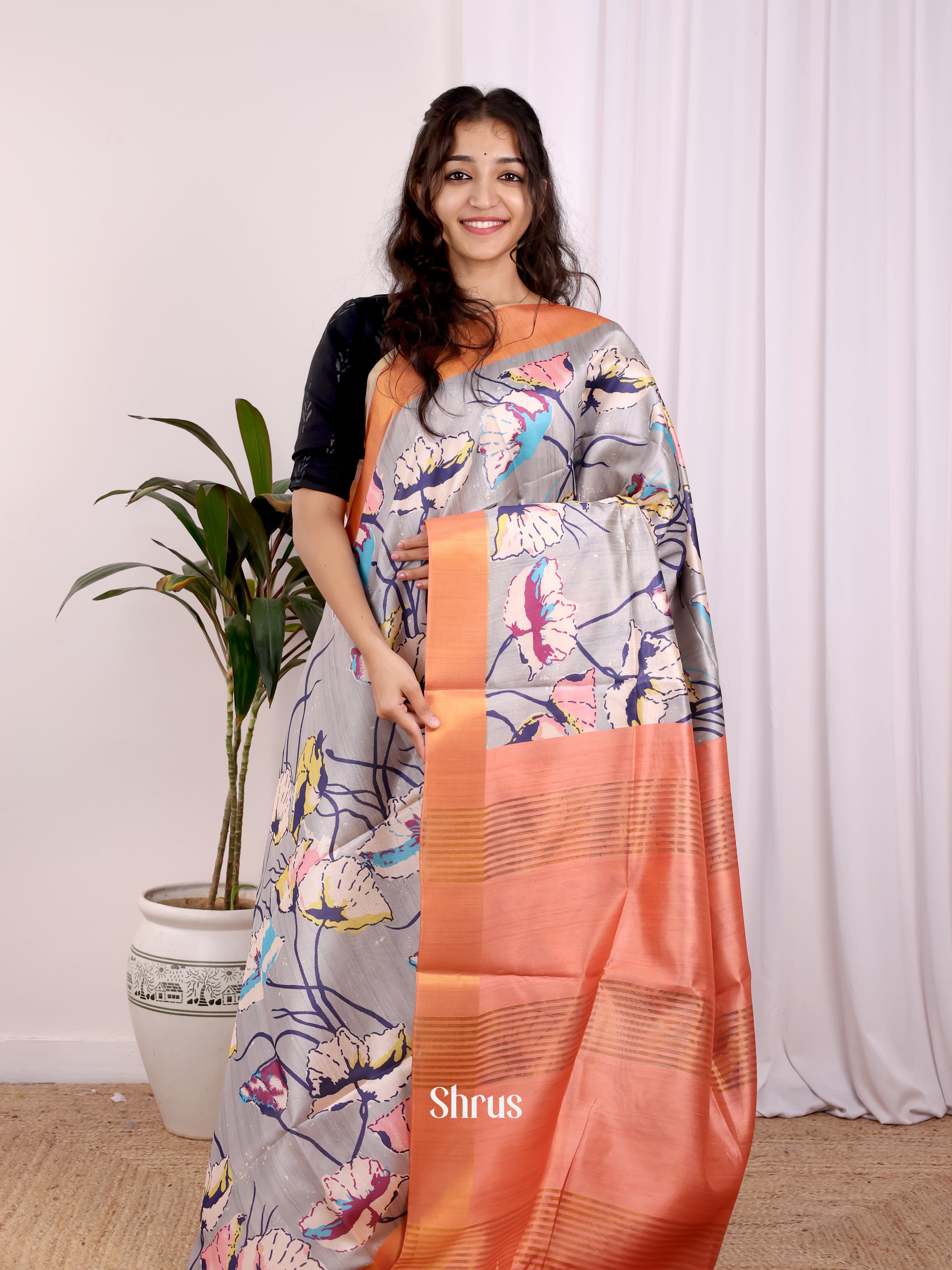 Grey & Peach- Champa semitussar Saree - Shop on Shrus.com