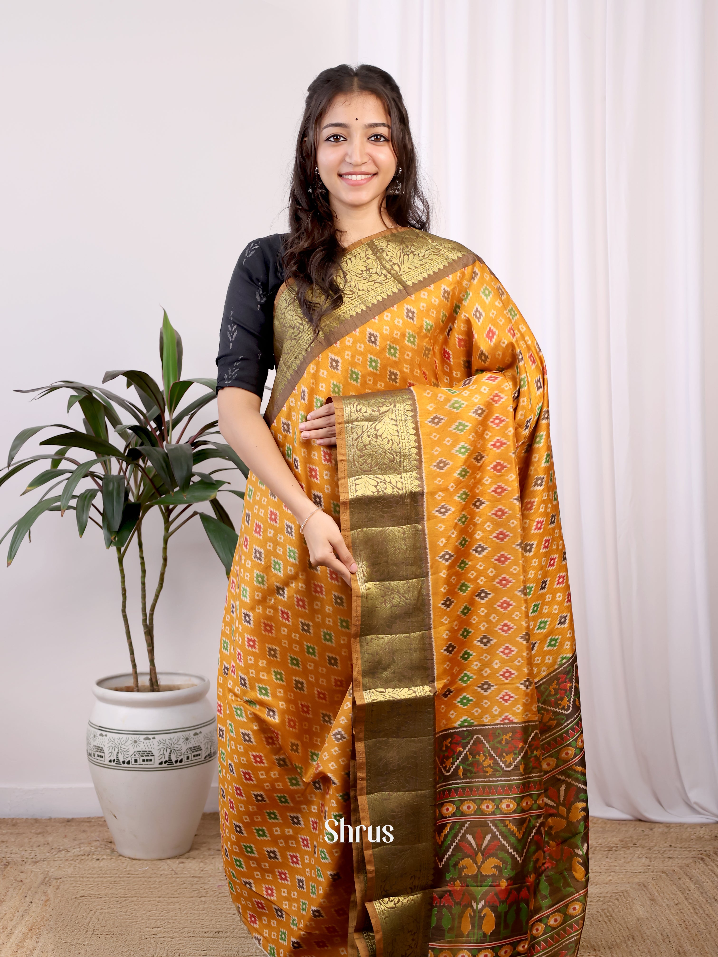 CJS23067 - Semi Patola Saree - Shop on Shrus.com